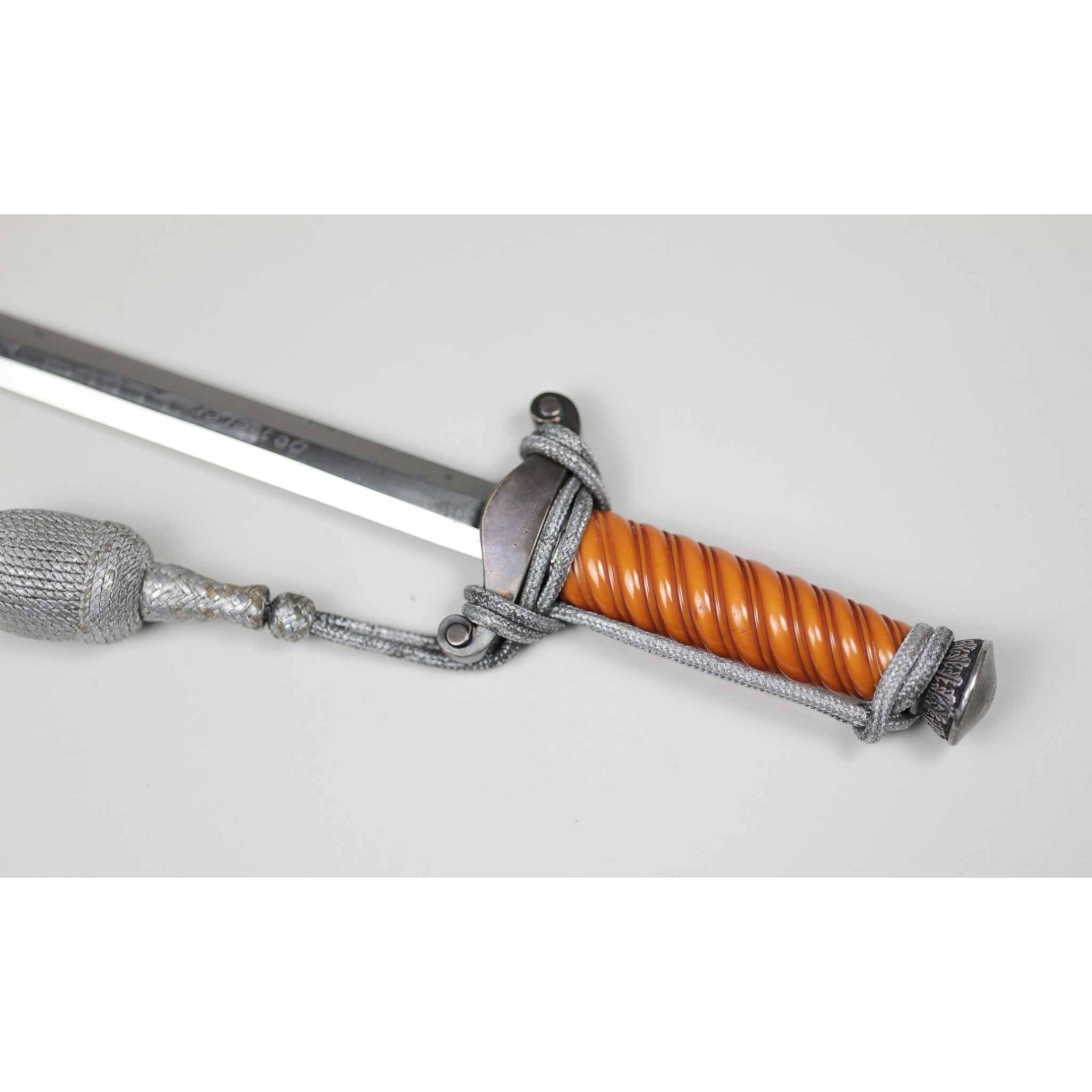 Wehrmacht Heeres Offiziersdolch mit sog. 'Steilgriff' E. Pack & Söhne, selten! — image 5