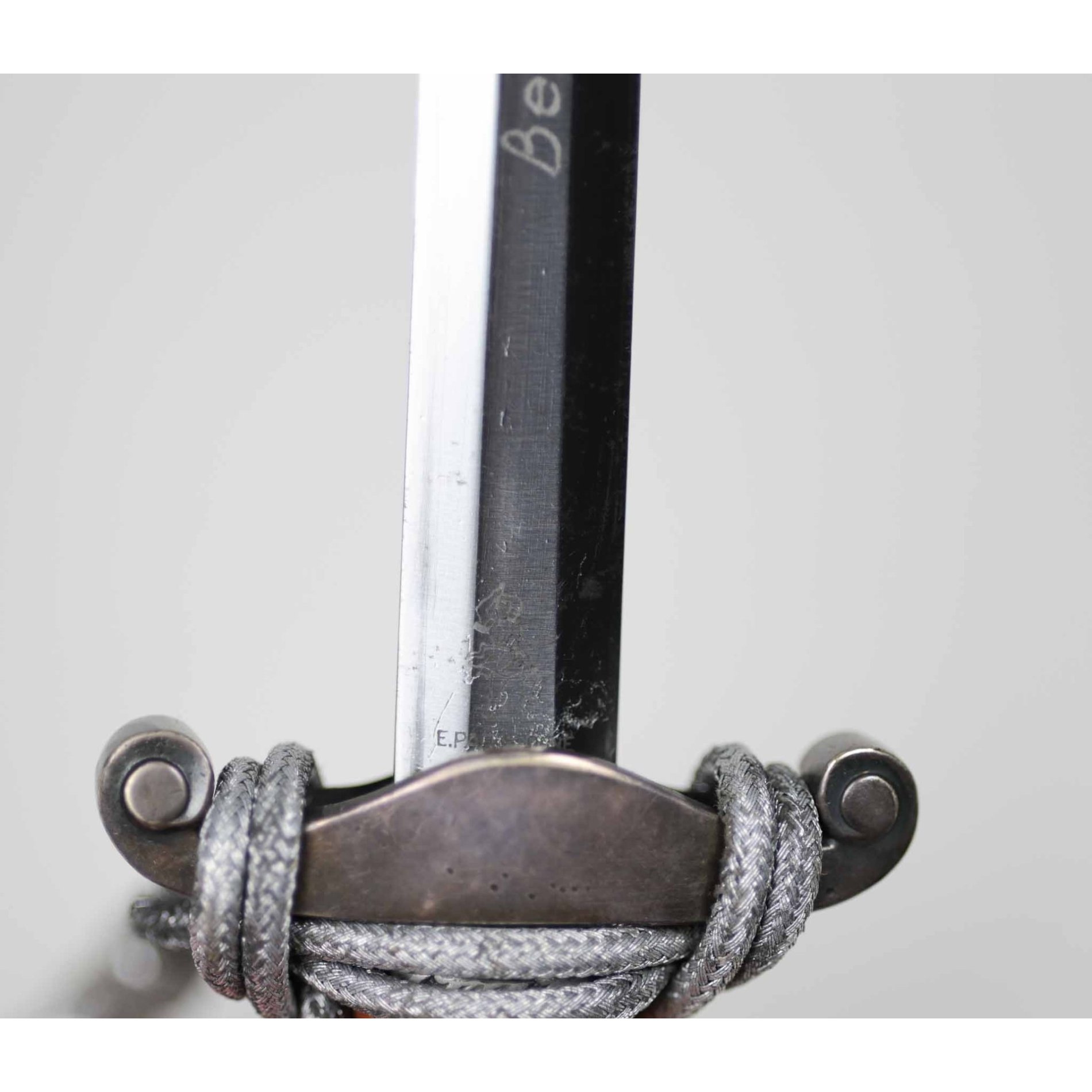 Wehrmacht Heeres Offiziersdolch mit sog. 'Steilgriff' E. Pack & Söhne, selten! — image 9