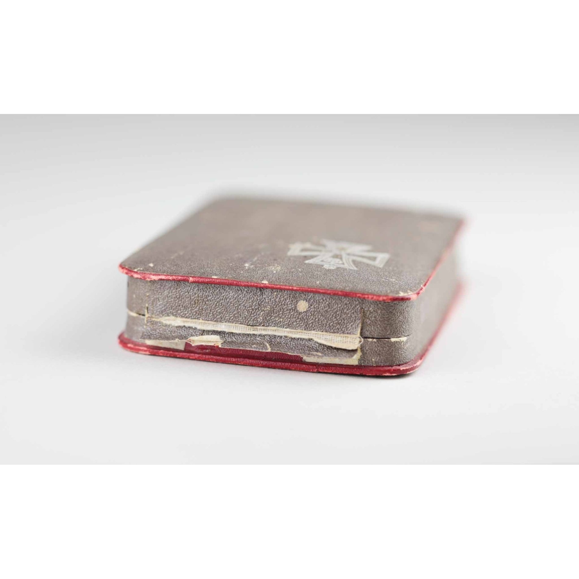 Eiserne Kreuz 2.Klasse 1914 im großen Schmucketui selten! — image 7