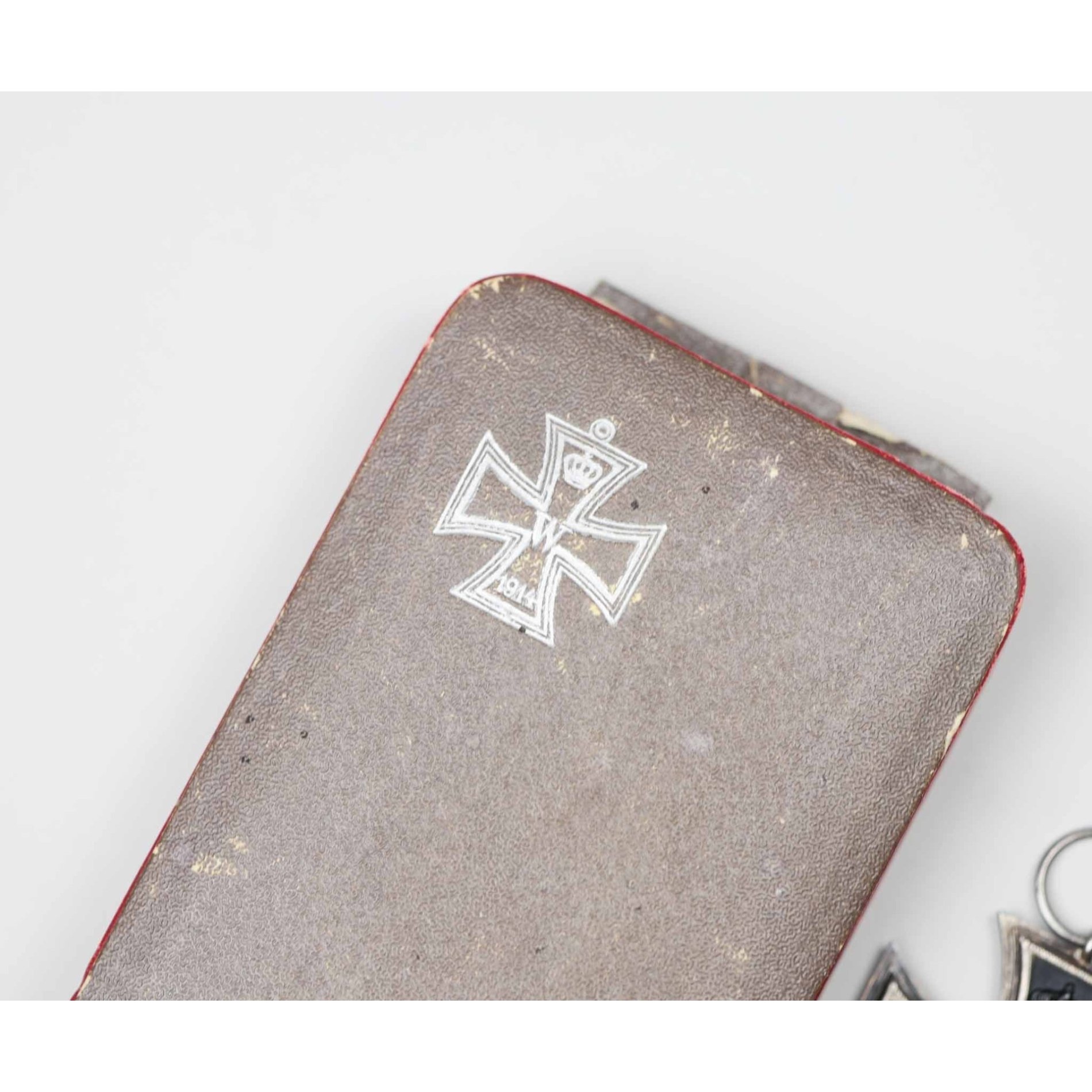 Eiserne Kreuz 2.Klasse 1914 im großen Schmucketui selten! — image 8