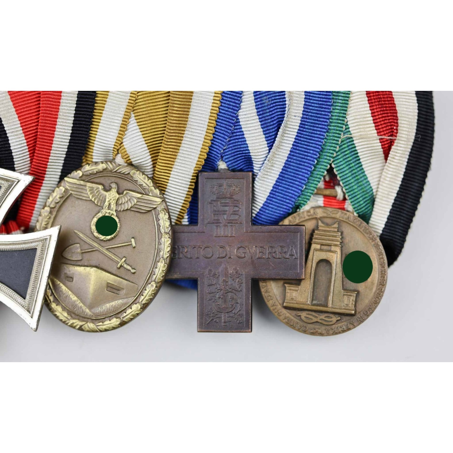 Los 10 - 4er Ordensspange Deutsch-Italienische Afrika-Feldzugsmedaille — image 3