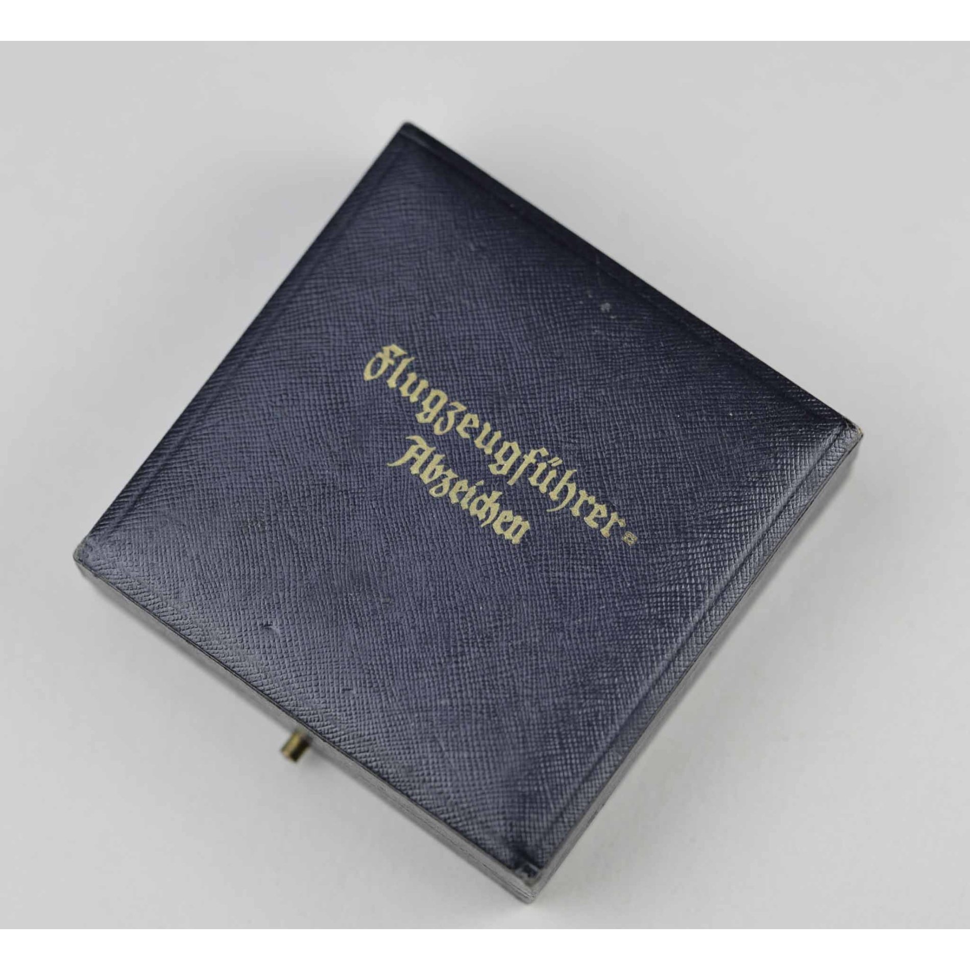 Luftwaffe Flugzeugführerabzeichen im Etui J3 — image 8