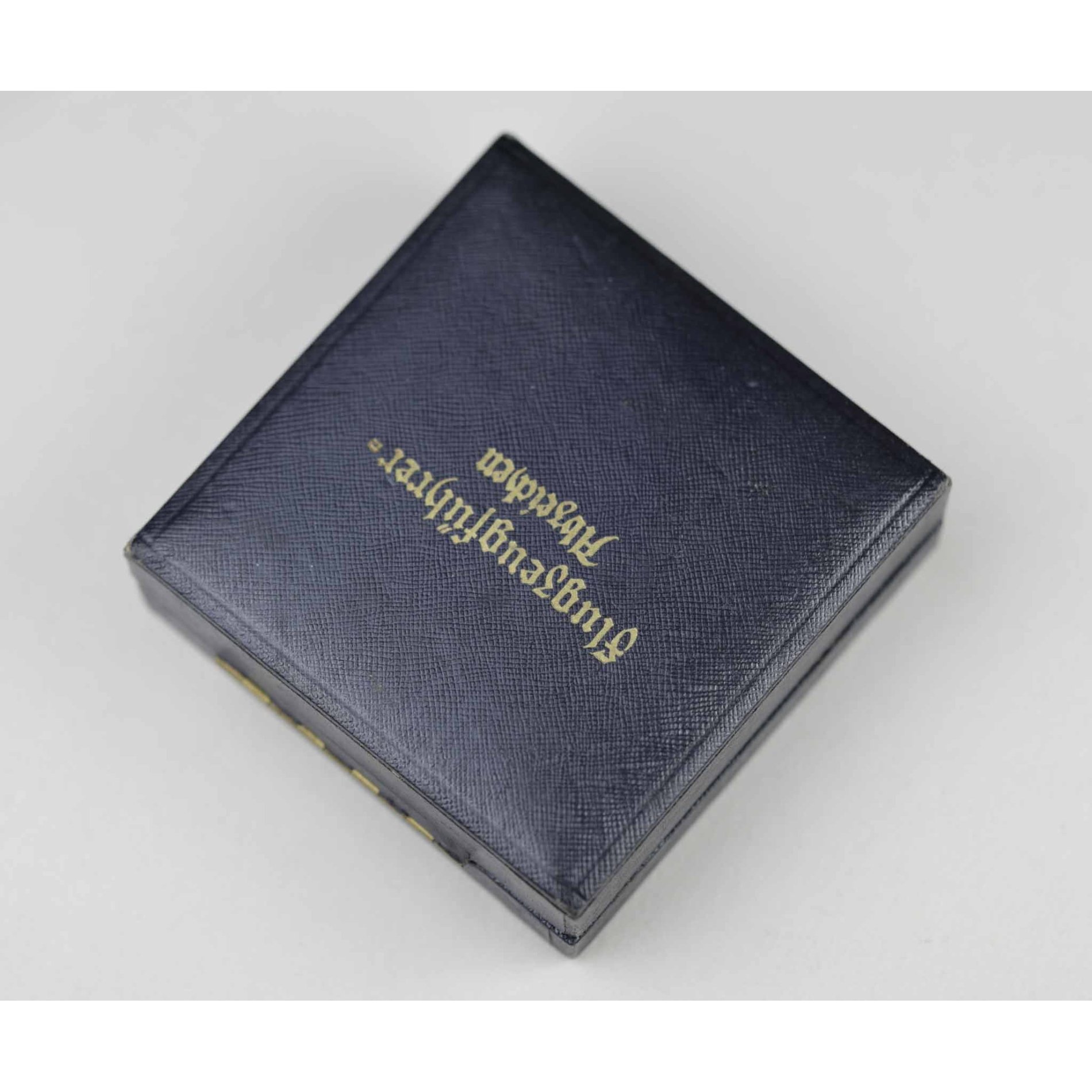 Luftwaffe Flugzeugführerabzeichen im Etui J3 — image 9