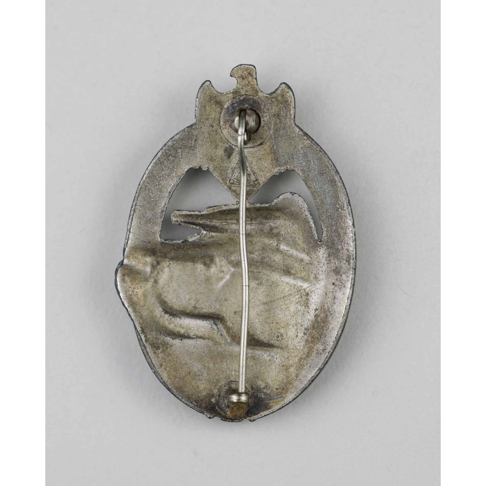 Panzerkampfabzeichen in Silber mit Hersteller A.S im Dreieck — image 4