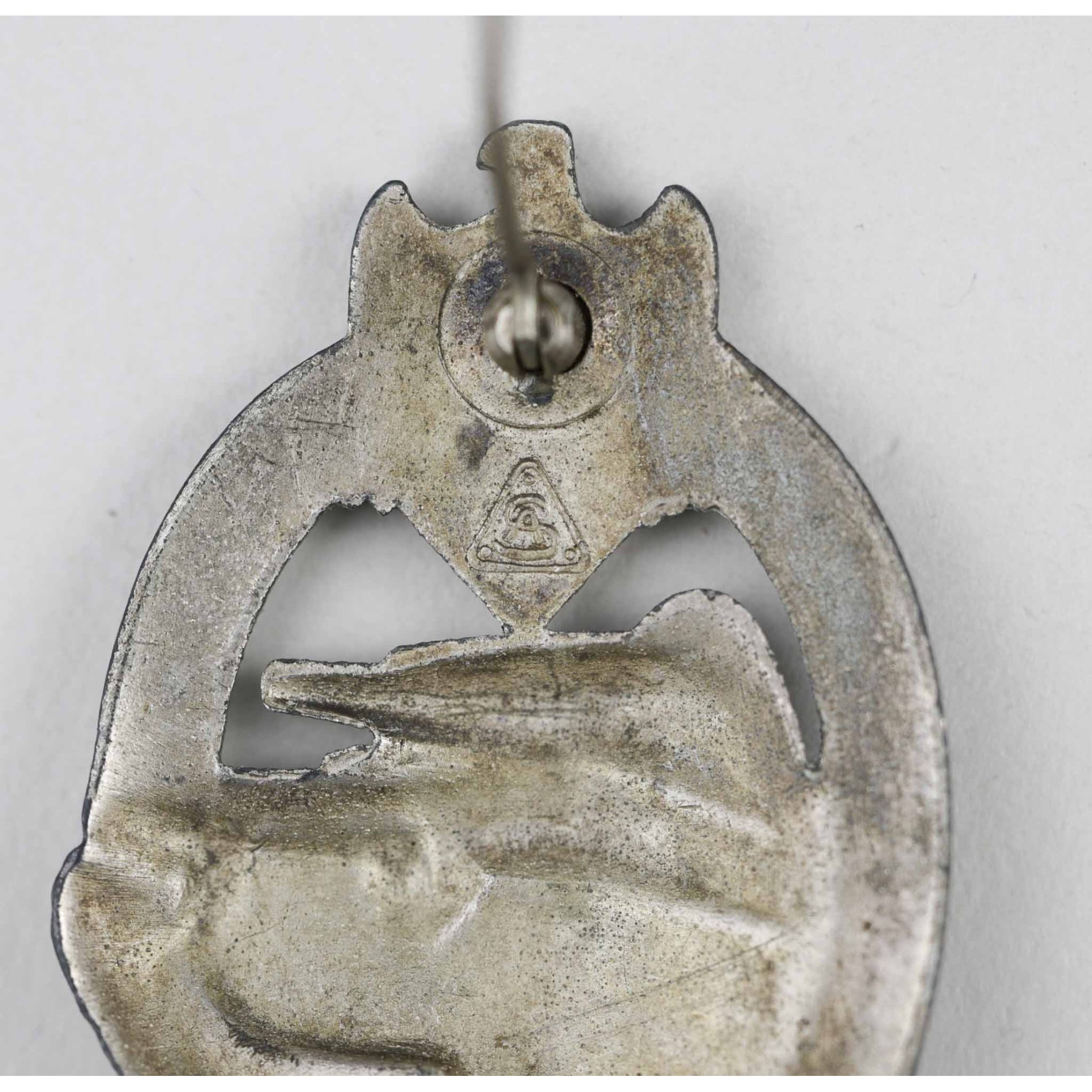 Panzerkampfabzeichen in Silber mit Hersteller A.S im Dreieck — image 5