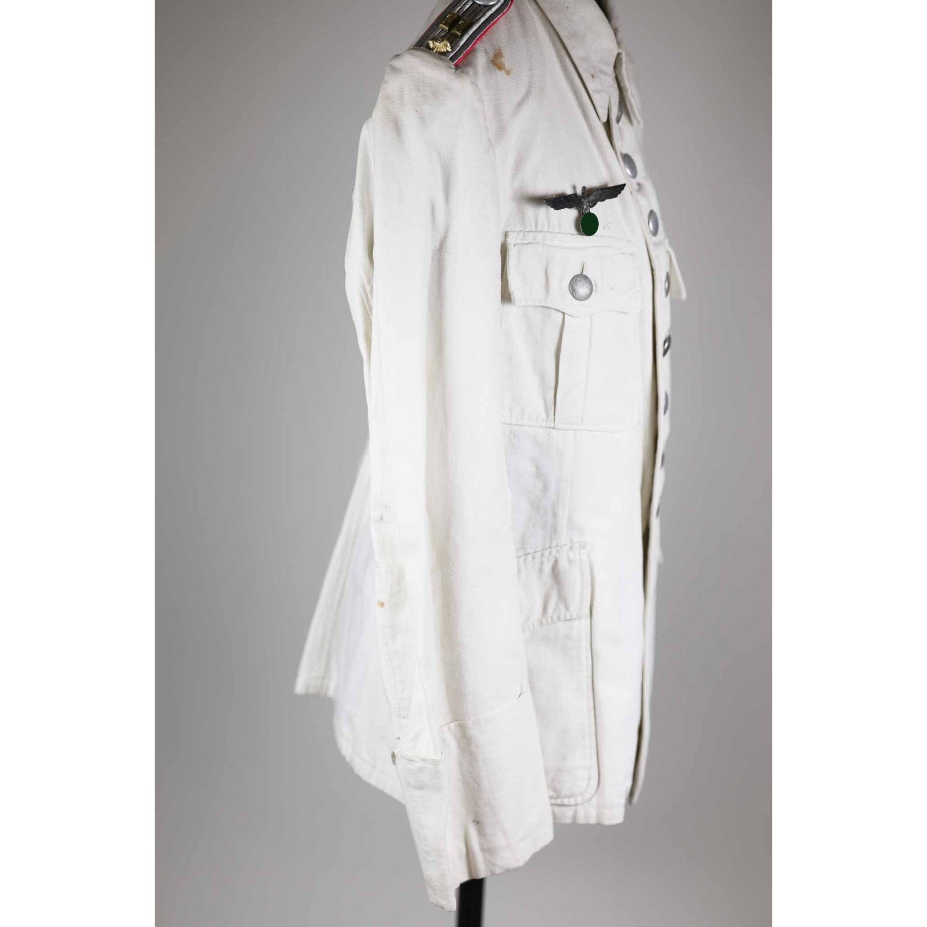 Wehrmacht weißer Sommerrock für einen Hauptmann im Panzerjäger Regiment Nr.4 — image 6