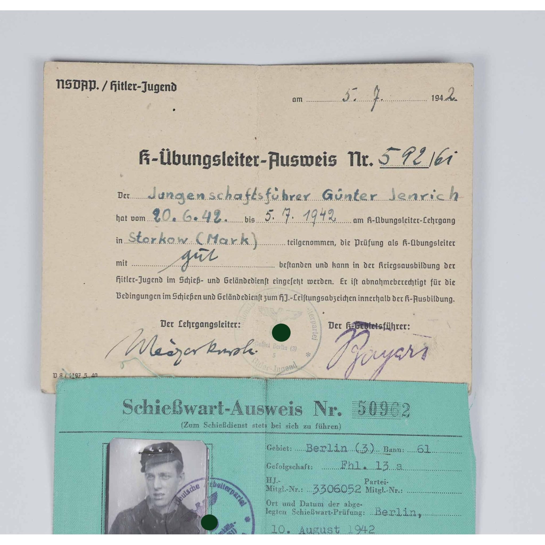 HJ-Nachlass mit Ausweisen zum HJ Schießabzeichen/HJ-Scharfschützenabzeichen — image 4