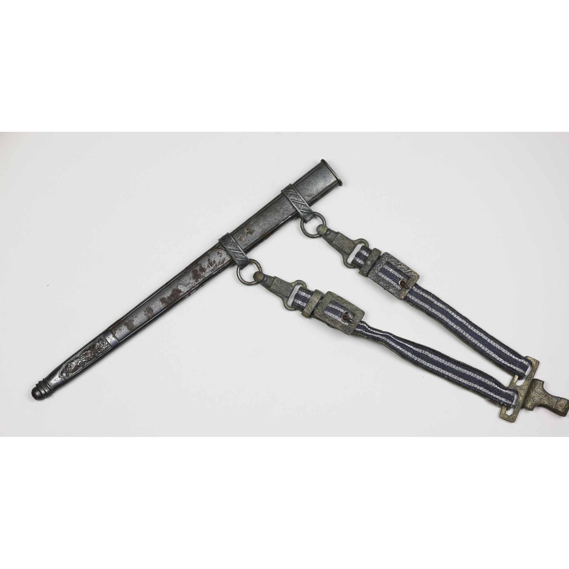 Luftwaffen Offiziersdolch mit Gehänge und Portepee — image 6