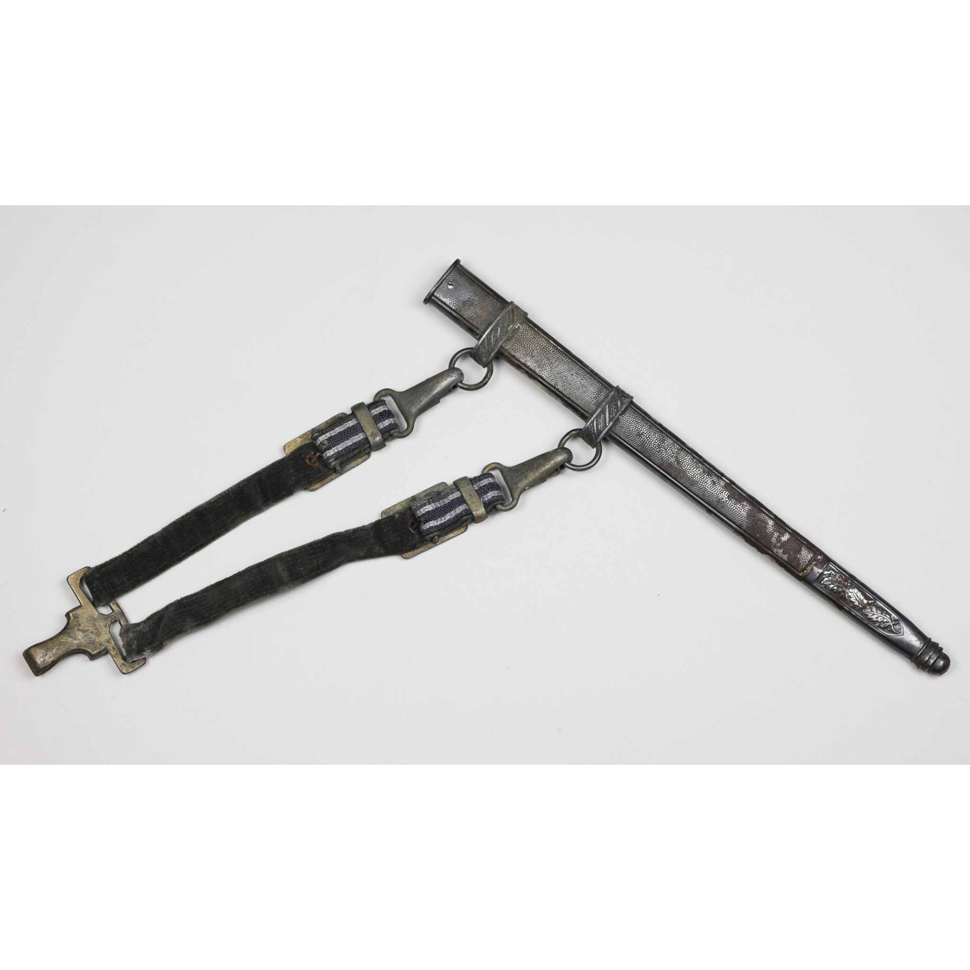 Luftwaffen Offiziersdolch mit Gehänge und Portepee — image 9