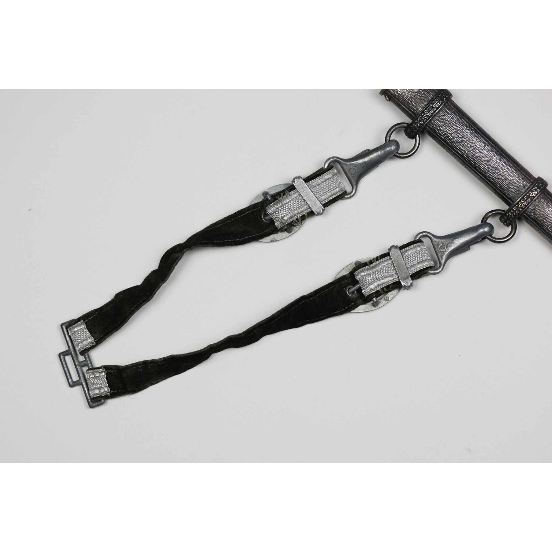 Wehrmacht Heeres Offiziersdolch mit Gehänge und Portepee — image 10