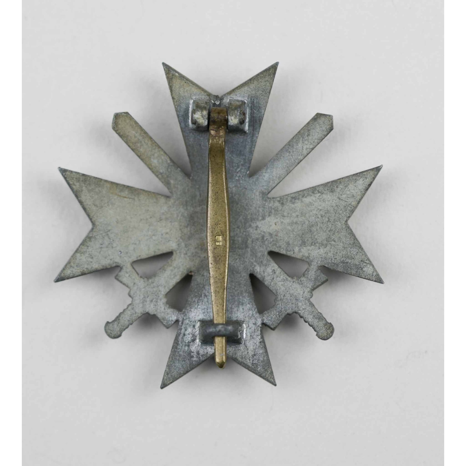 Kriegsverdienstkreuz 1.Klasse mit Schwertern Hersteller 4 Steinhauer & Lück — image 2