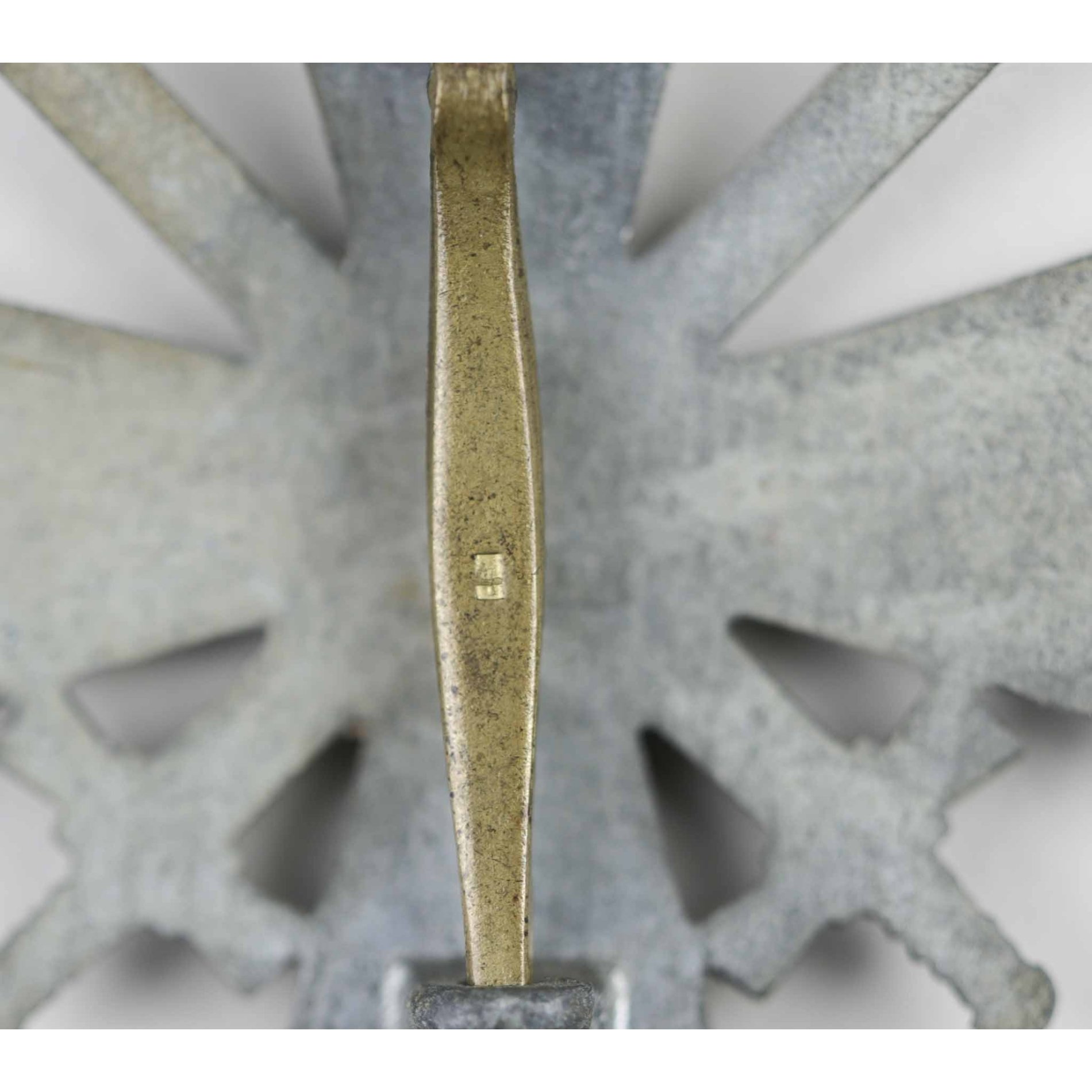 Kriegsverdienstkreuz 1.Klasse mit Schwertern Hersteller 4 Steinhauer & Lück — image 3