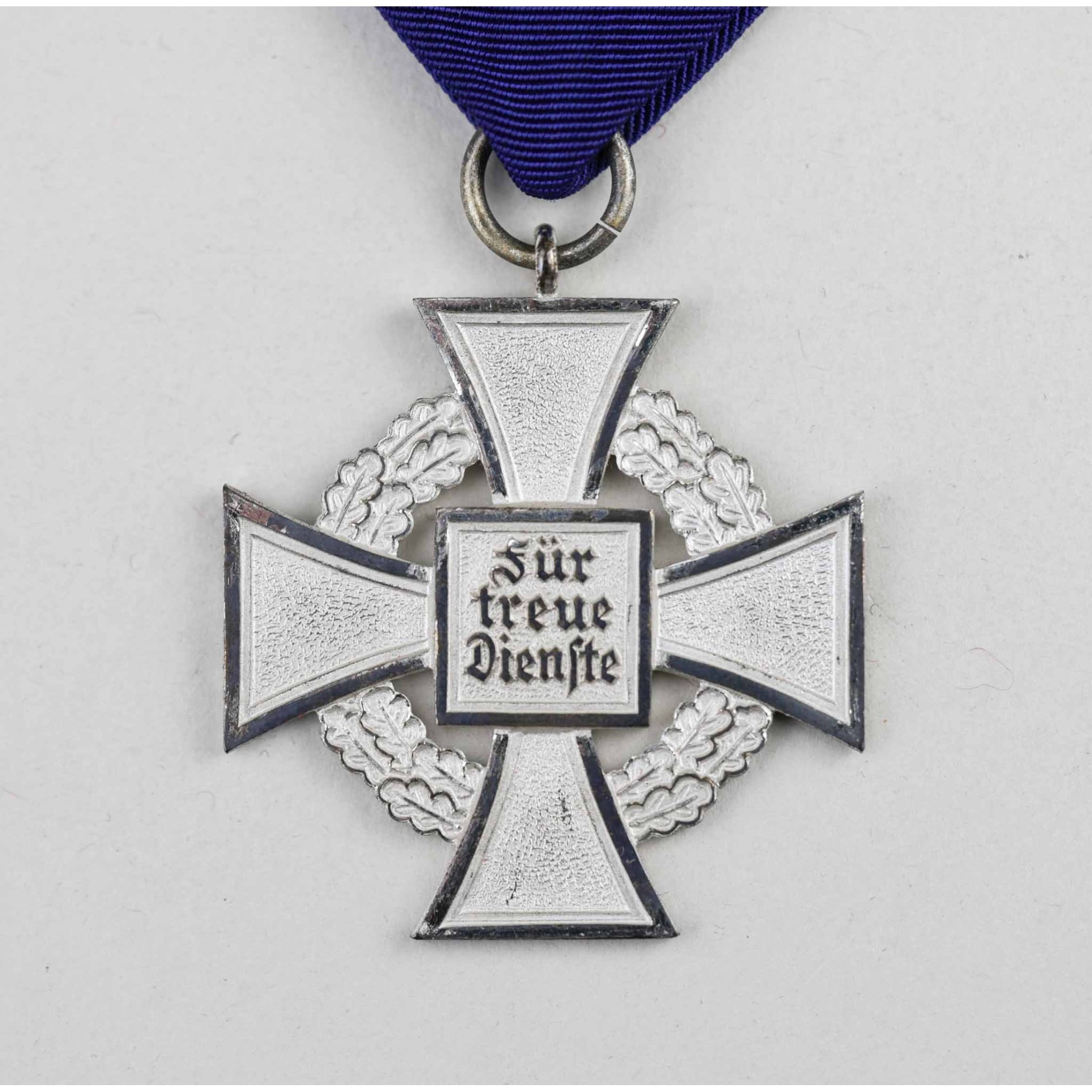 Treudienst-Ehrenzeichen für 25 Jahre im Etui Herst. Roman Palme Metall-Kunstwaren Gablonz-Neiße — image 3