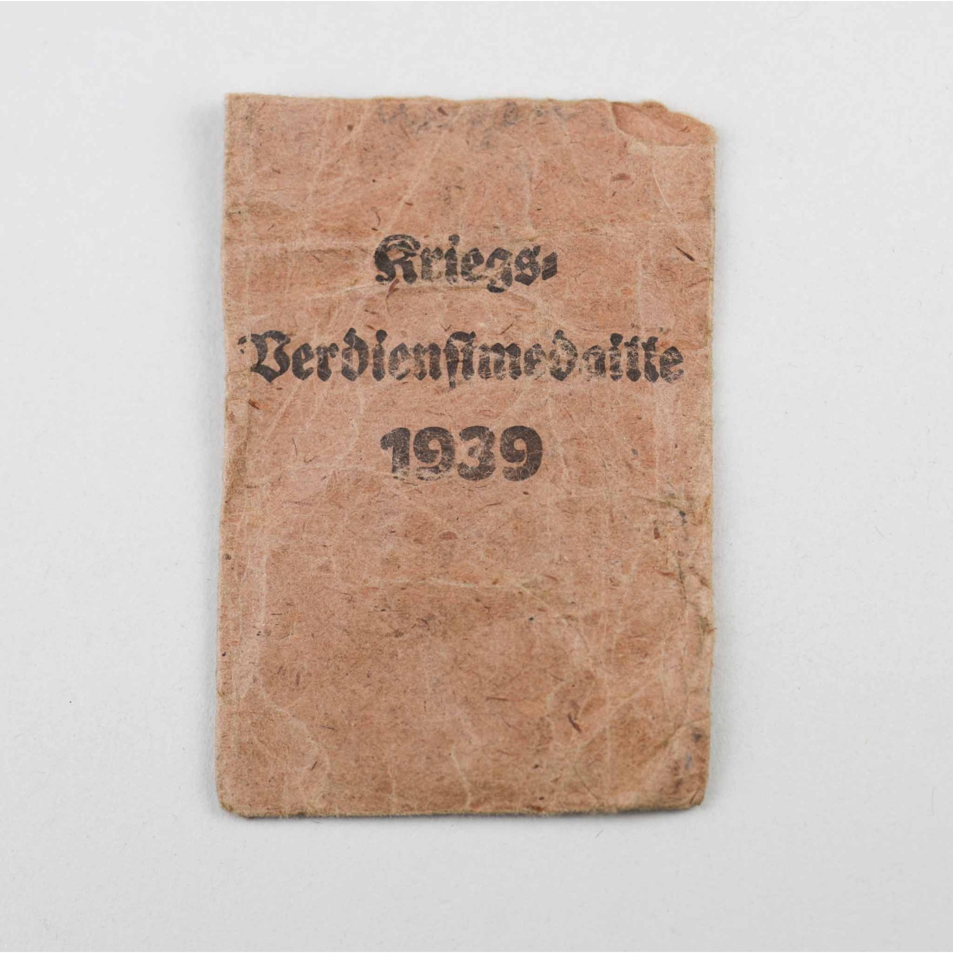 Kriegsverdienstmedaille 1939 in Tüte mit Band — image 4