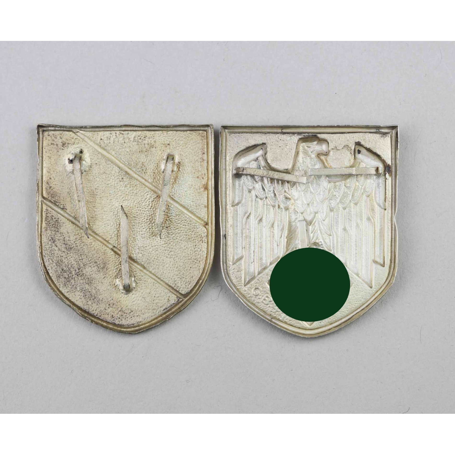 Wehrmacht Paar Embleme für den Tropenhelm Zustand 1 — image 4
