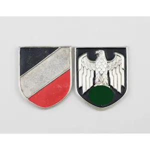 Wehrmacht Paar Embleme für den Tropenhelm Zustand 1