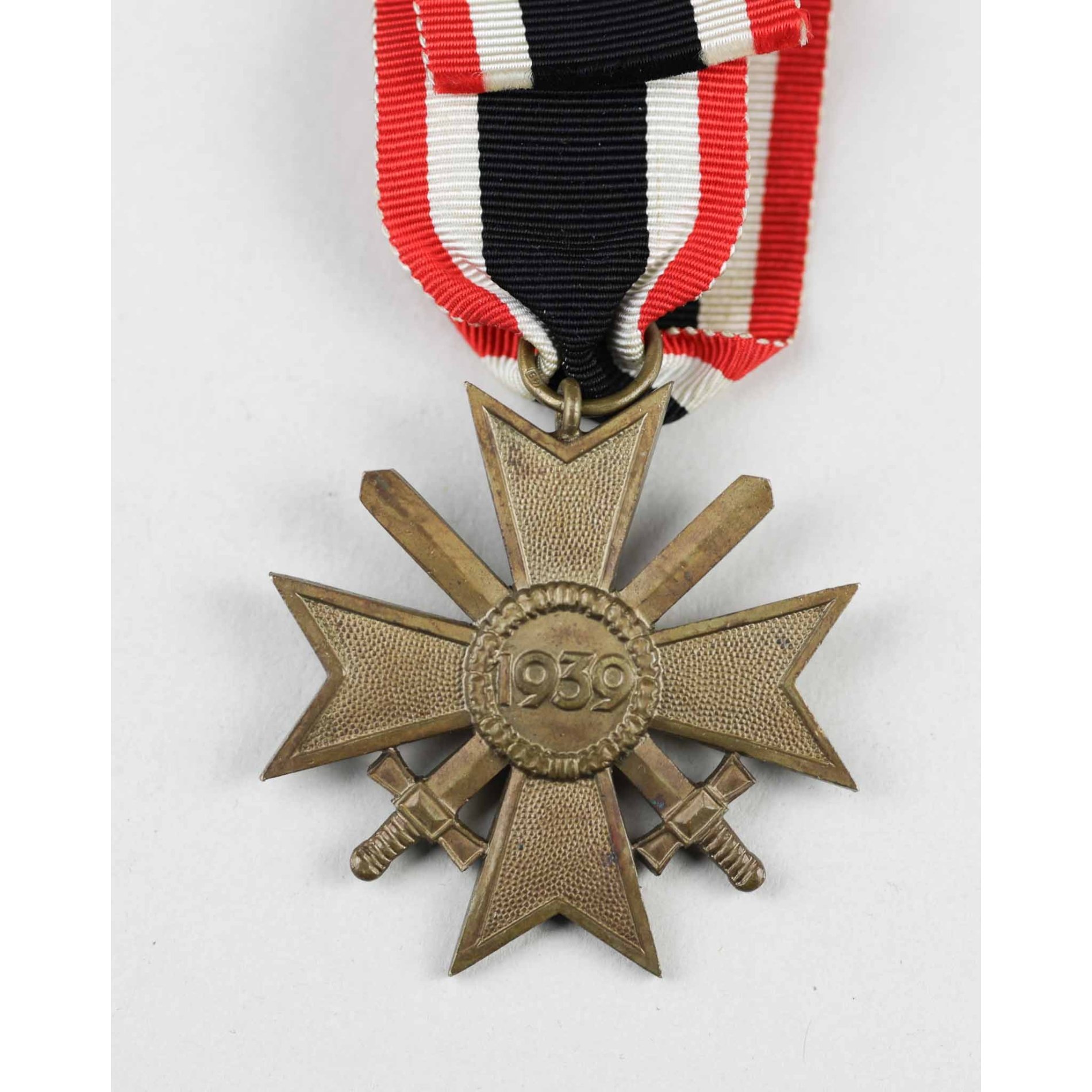 Kriegsverdienstkreuz 2.Klasse 1939 mit Schwertern mit Hersteller '45' — image 3