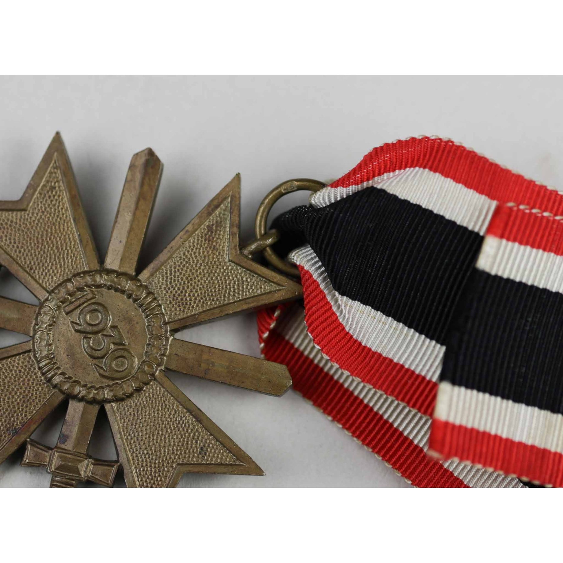 Kriegsverdienstkreuz 2.Klasse 1939 mit Schwertern mit Hersteller '45' — image 4