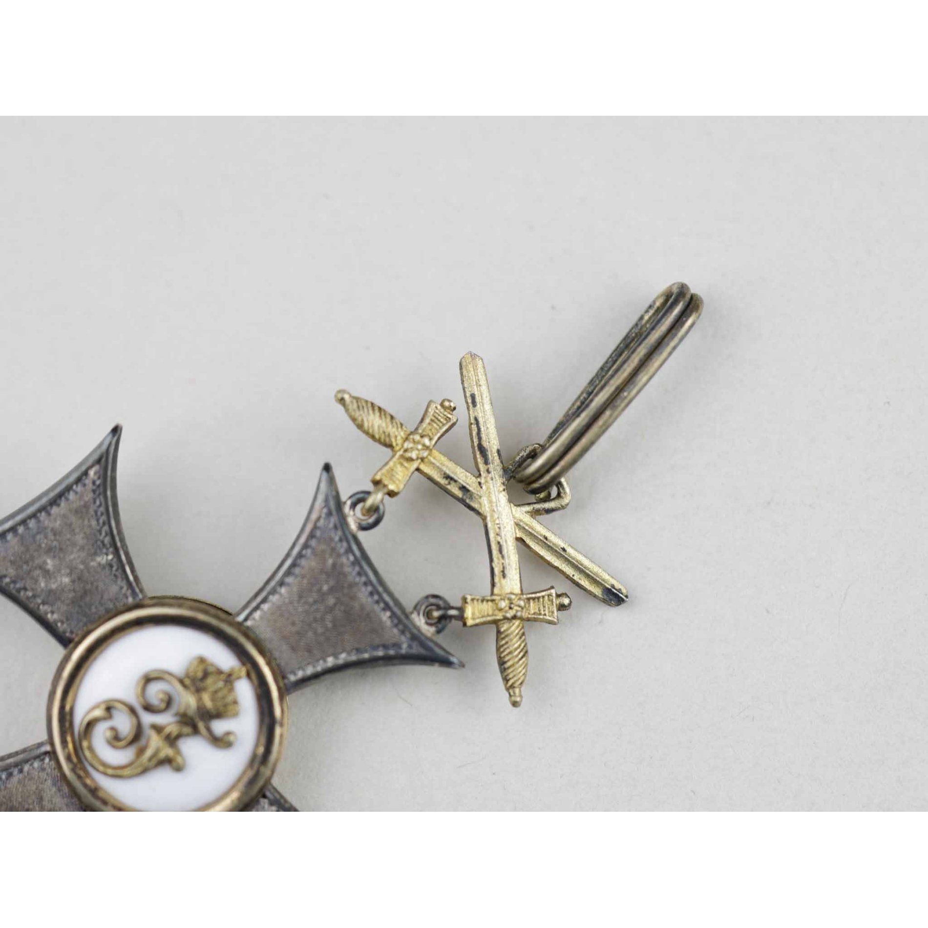 Württemberg Friedrichsorden Ritterkreuz 2. Klasse mit Schwertern am Band — image 3