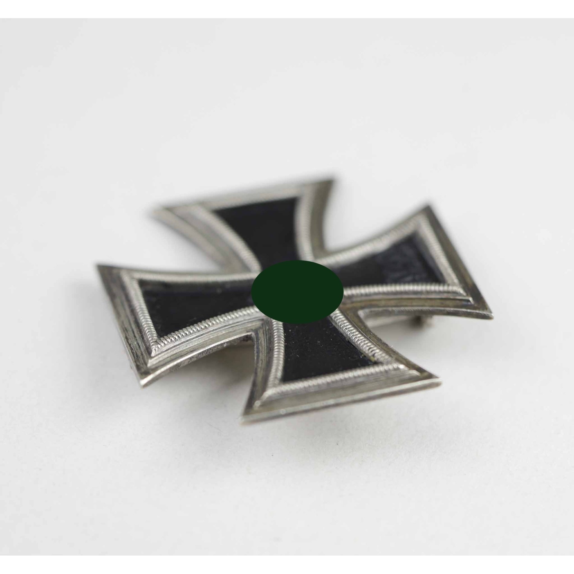 Eiserne Kreuz 1.Klasse 1939 (Kern nicht magnetisch) im Etui — image 3