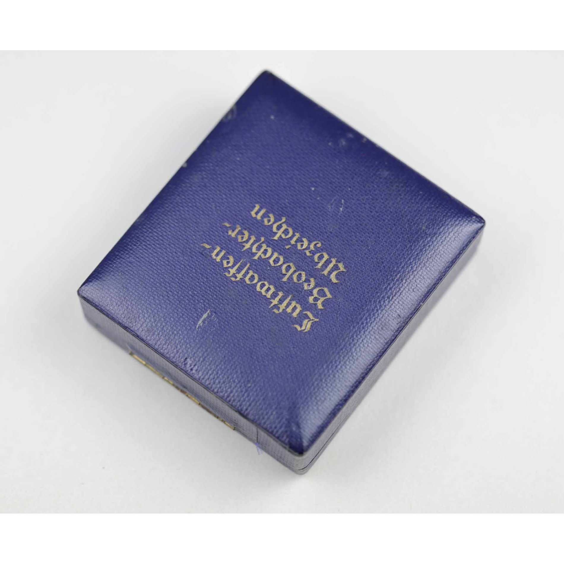 Luftwaffe Beobachterabzeichen C.E Juncker Berlin im Etui — image 10