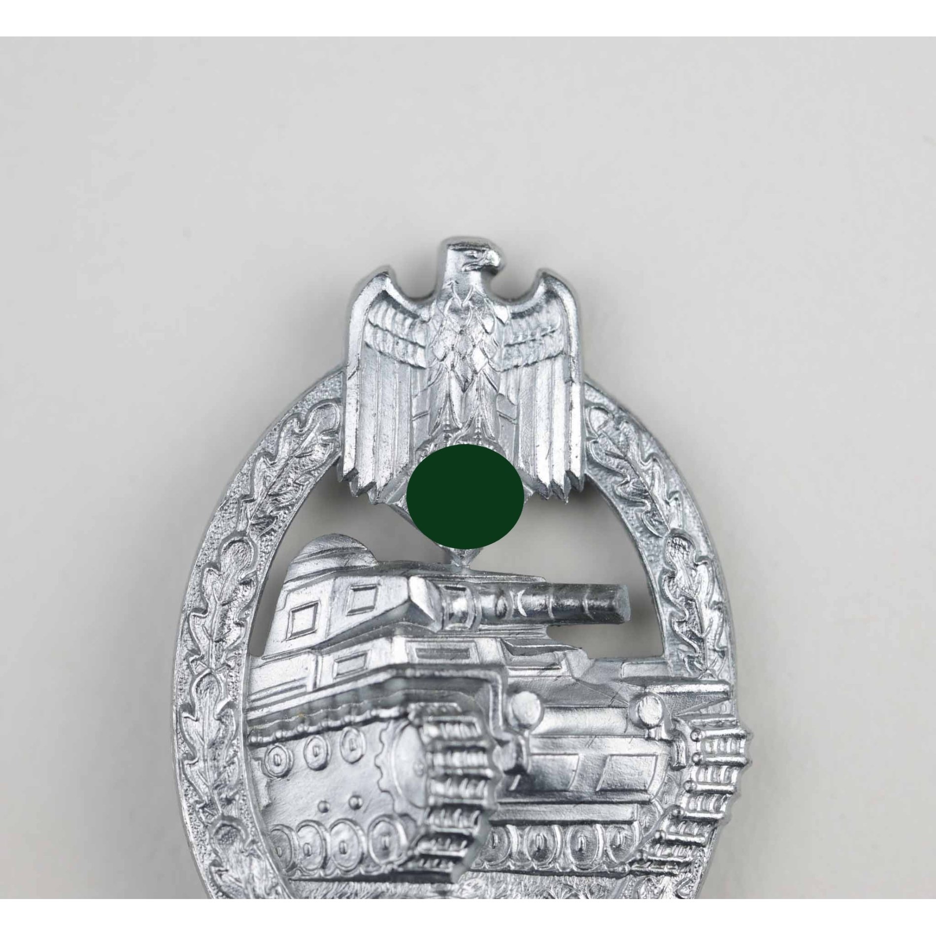 Panzerkampfabzeichen in Silber 'HA' Hermann Aurich in Pappschachtel (Zustand 1 MINT!) — image 3