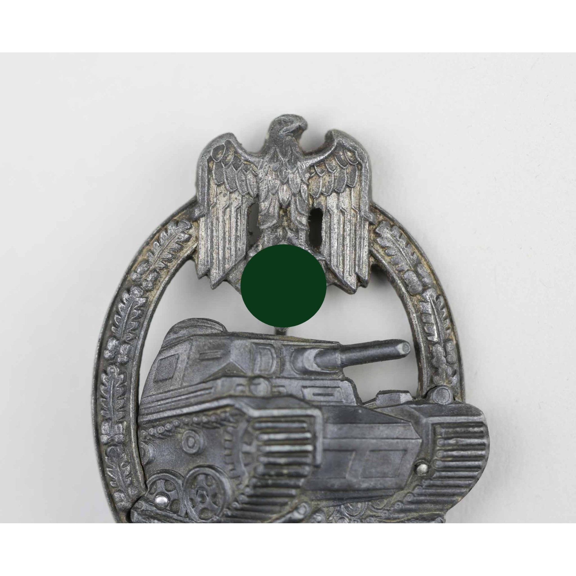 Panzerkampfabzeichen mit Einsatzzahl '50' in Silber C.E Juncker Berlin — image 2