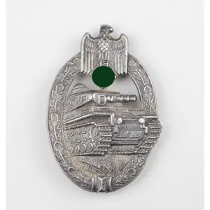 Panzerkampfabzeichen in Silber mit Hersteller 'A.S' Adolf Scholze