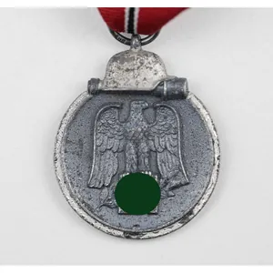 Ostmedaille Winterschlacht im Osten mit Hersteller '10'