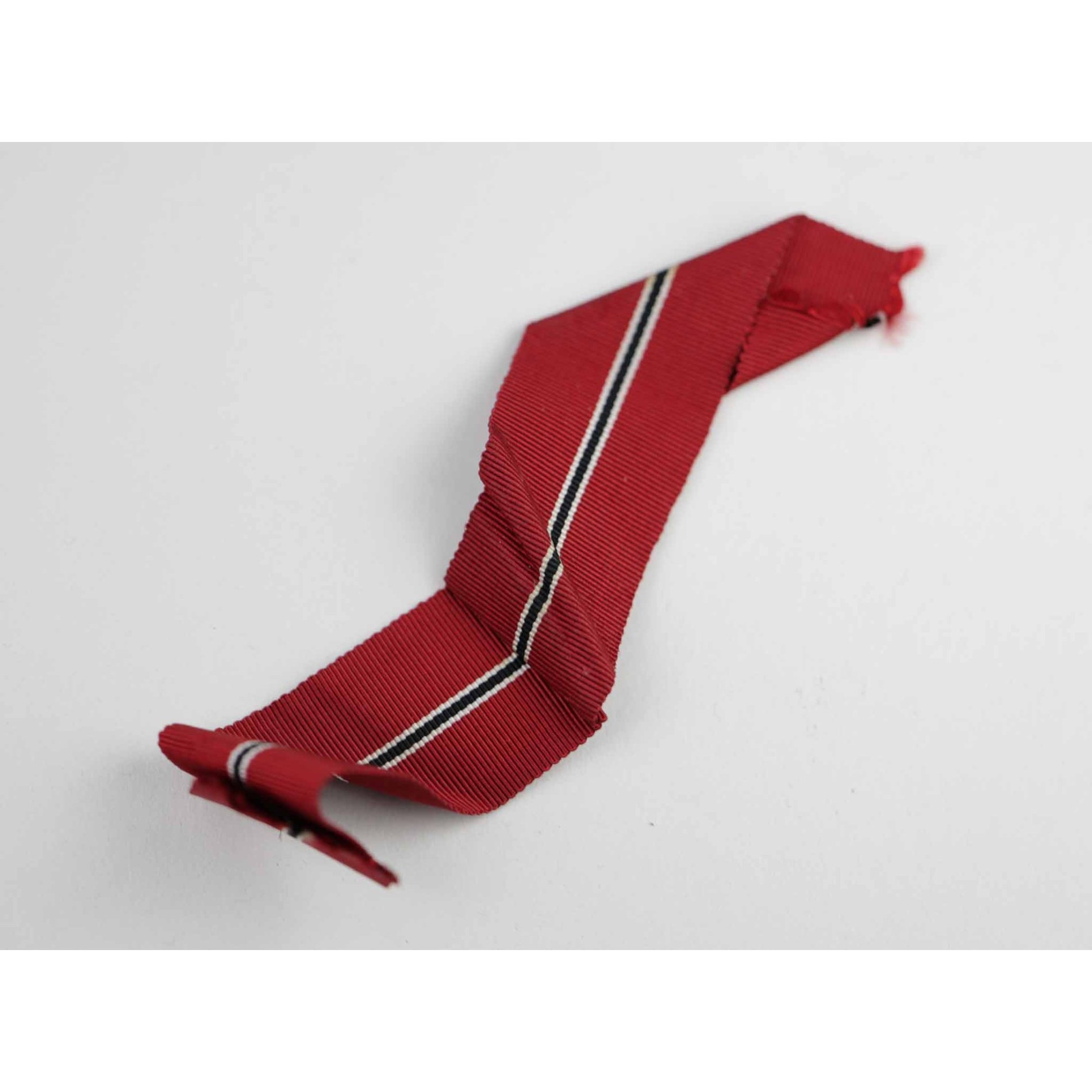 Winterschlacht im Osten Ostmedaille mit Hersteller '4' S&L — image 5