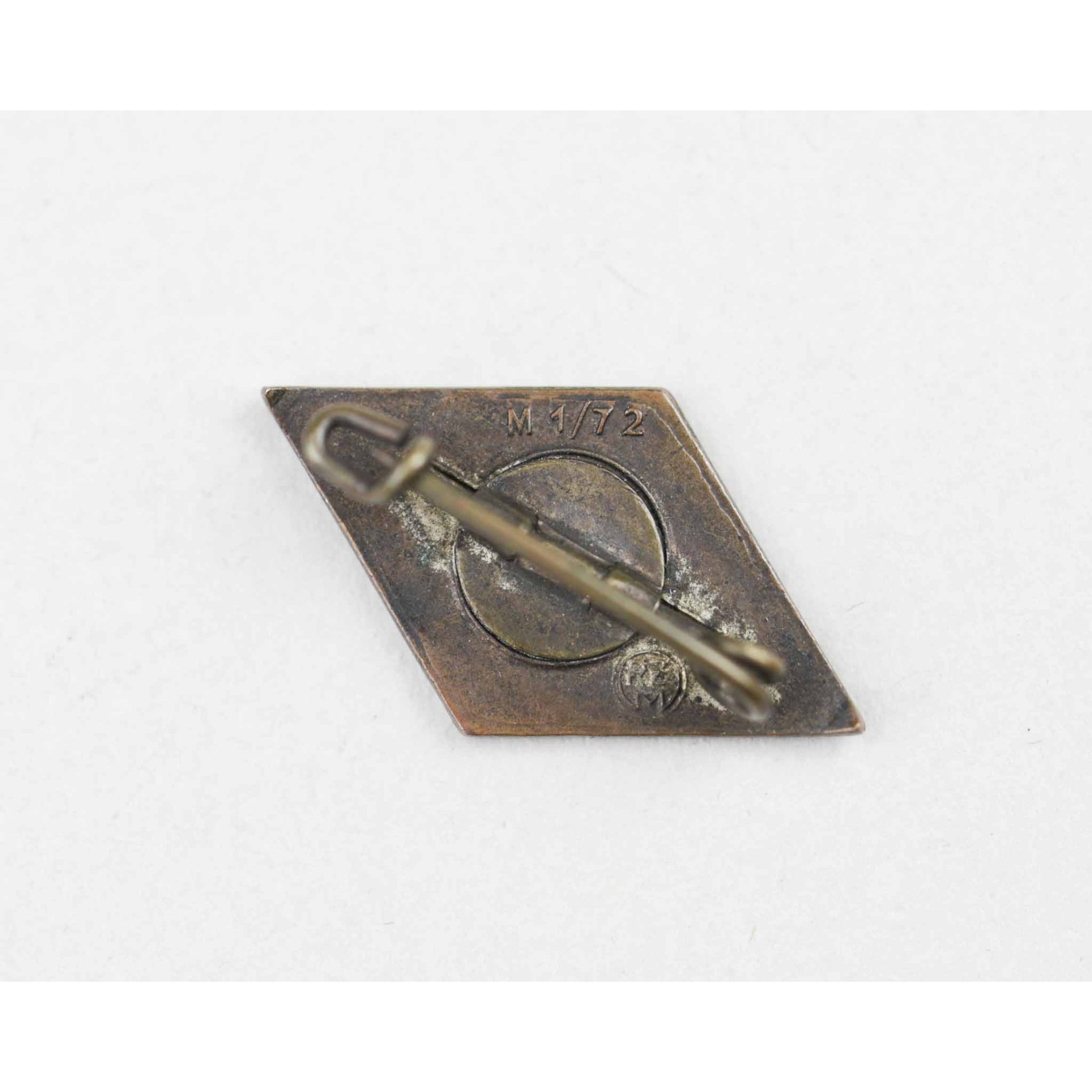 HJ-Mitgliedsabzeichen Raute RZM M1/72 — image 2