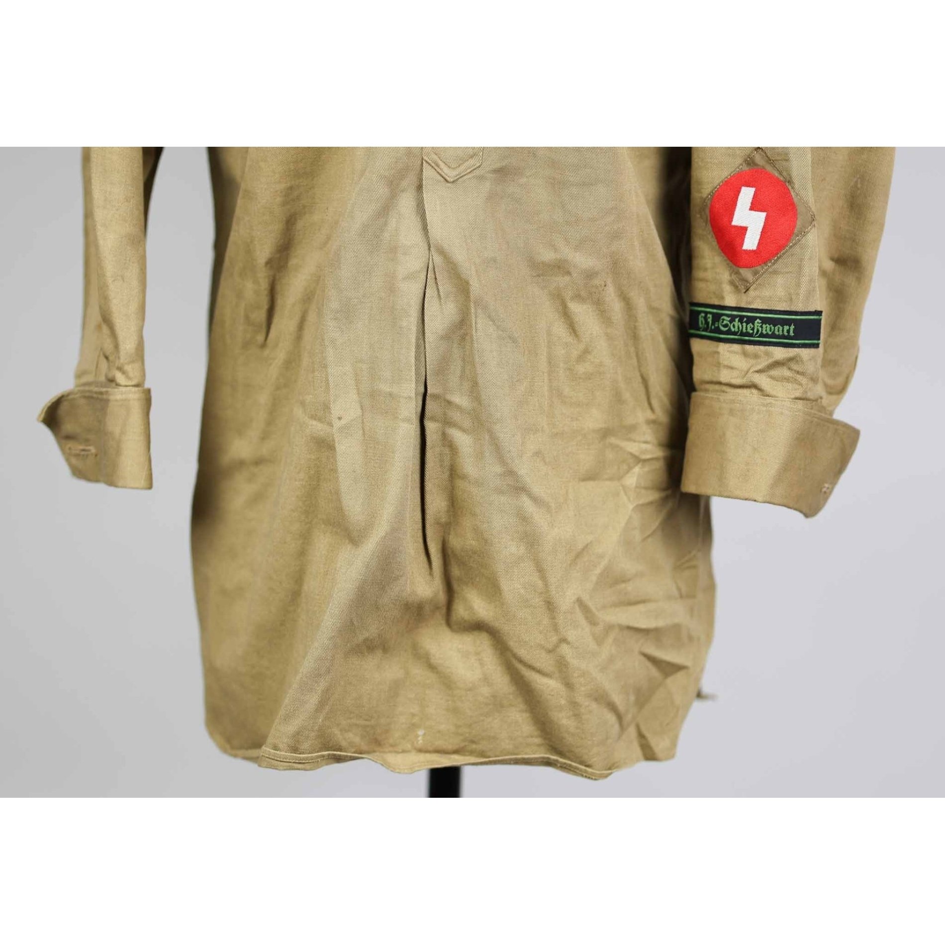 HJ-Bluse eines Hitlerjungen mit Ärmelband — image 2