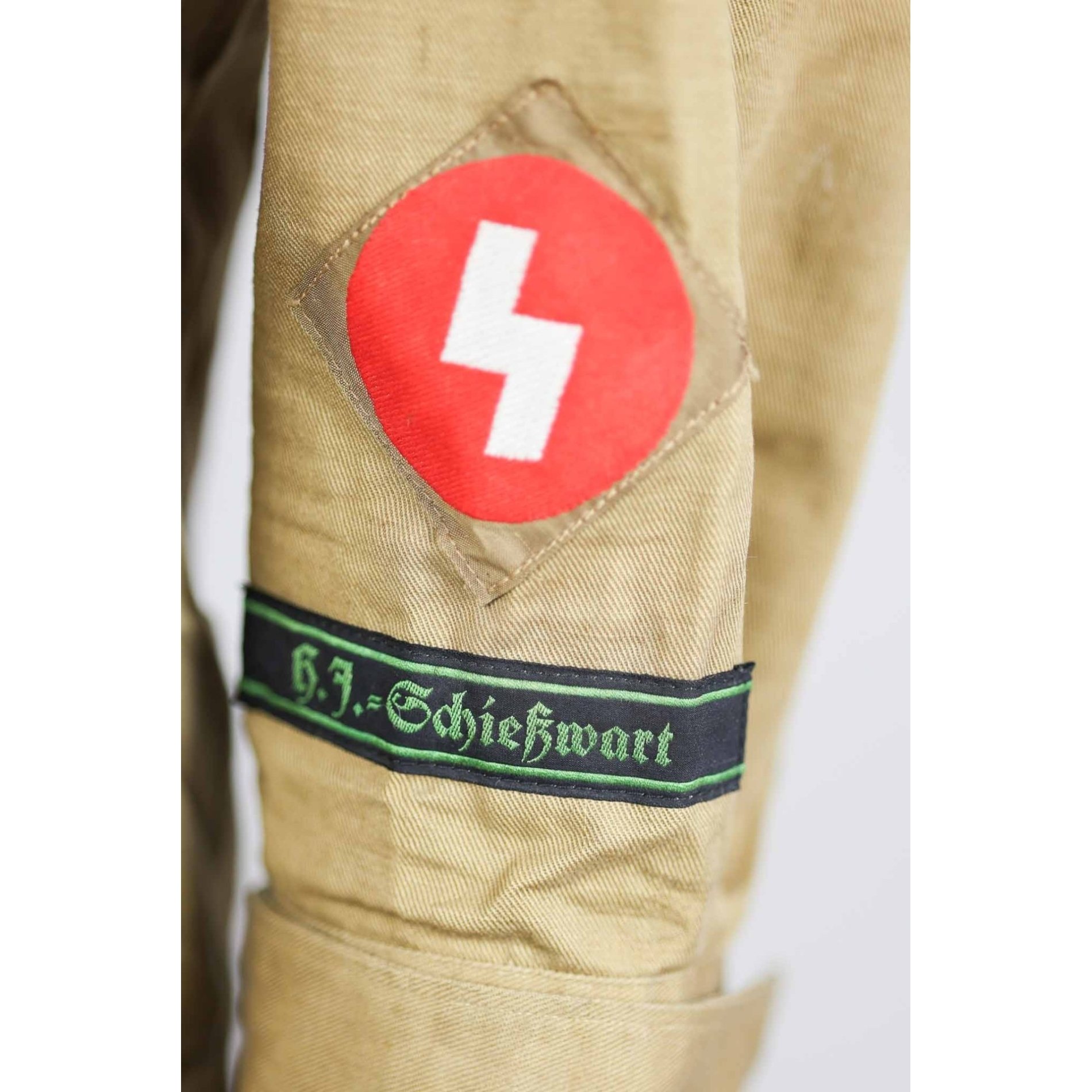 HJ-Bluse eines Hitlerjungen mit Ärmelband — image 5