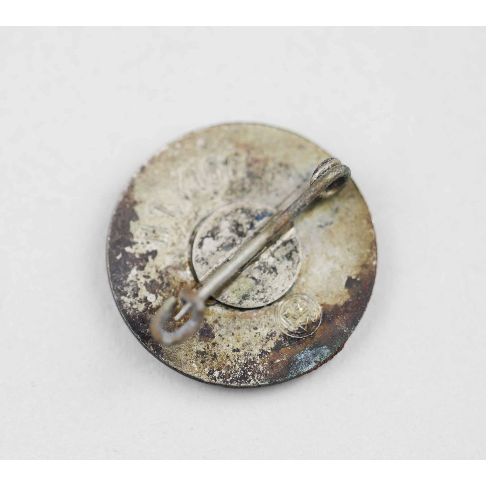 NSDAP Mitgliedsabzeichen Parteiabzeichen mit Hersteller 'RZM M1/100' — image 3