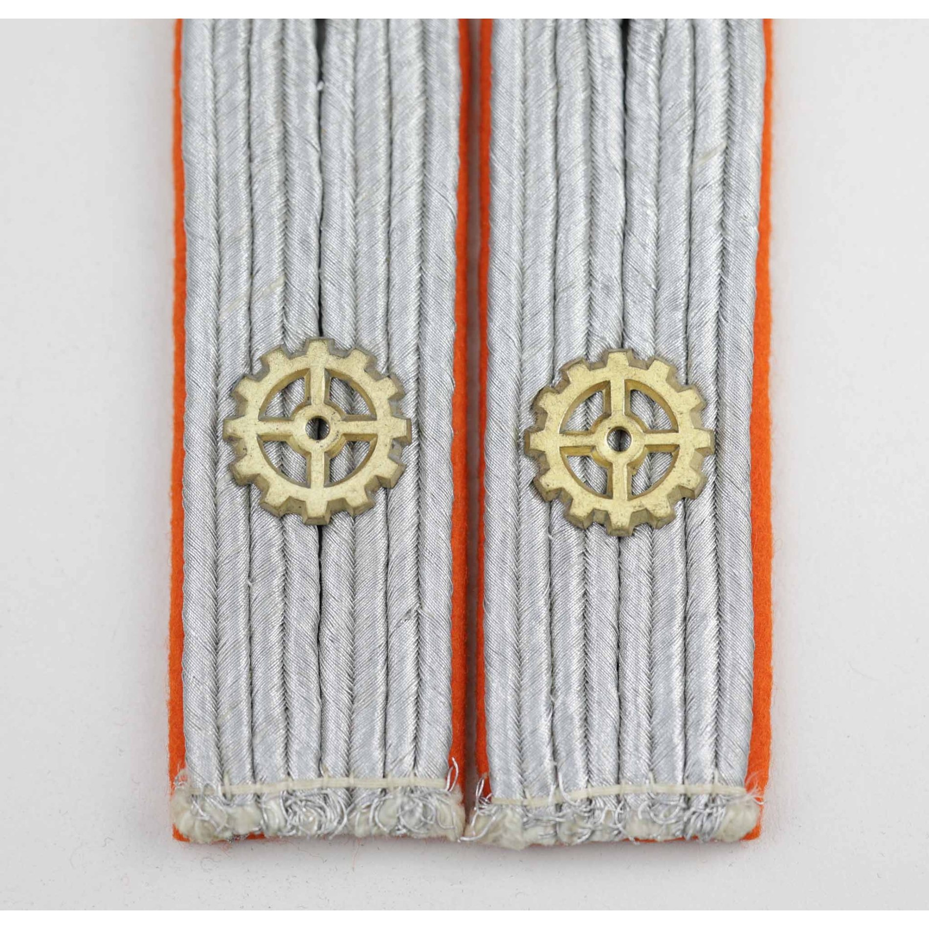 Wehrmacht Paar Schulterstücke für einen Leutnant im Ingenieuroffizierkorps — image 3