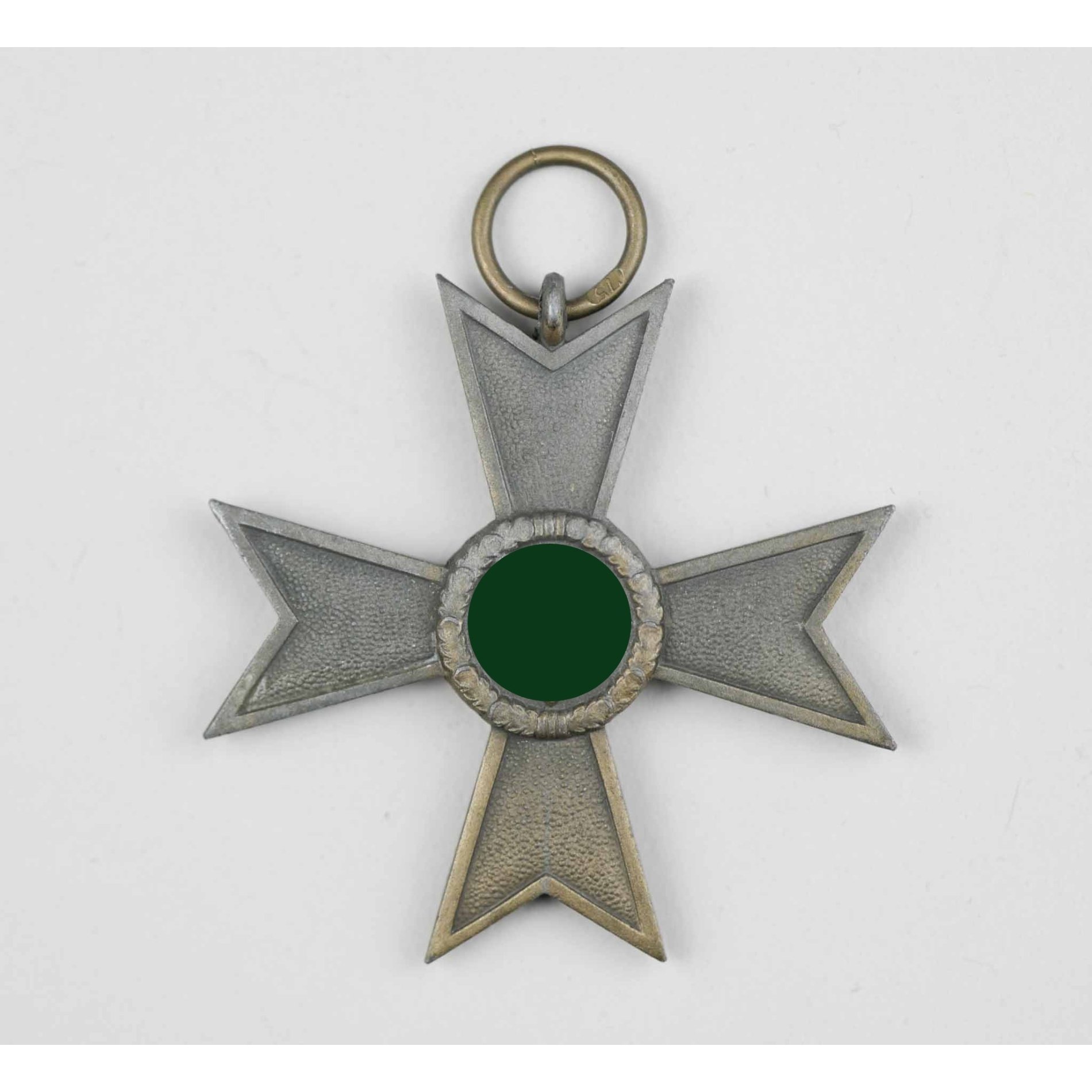 Kriegsverdienstkreuz 2. Klasse ohne Schwerter am Band Hst. '75' — image 2