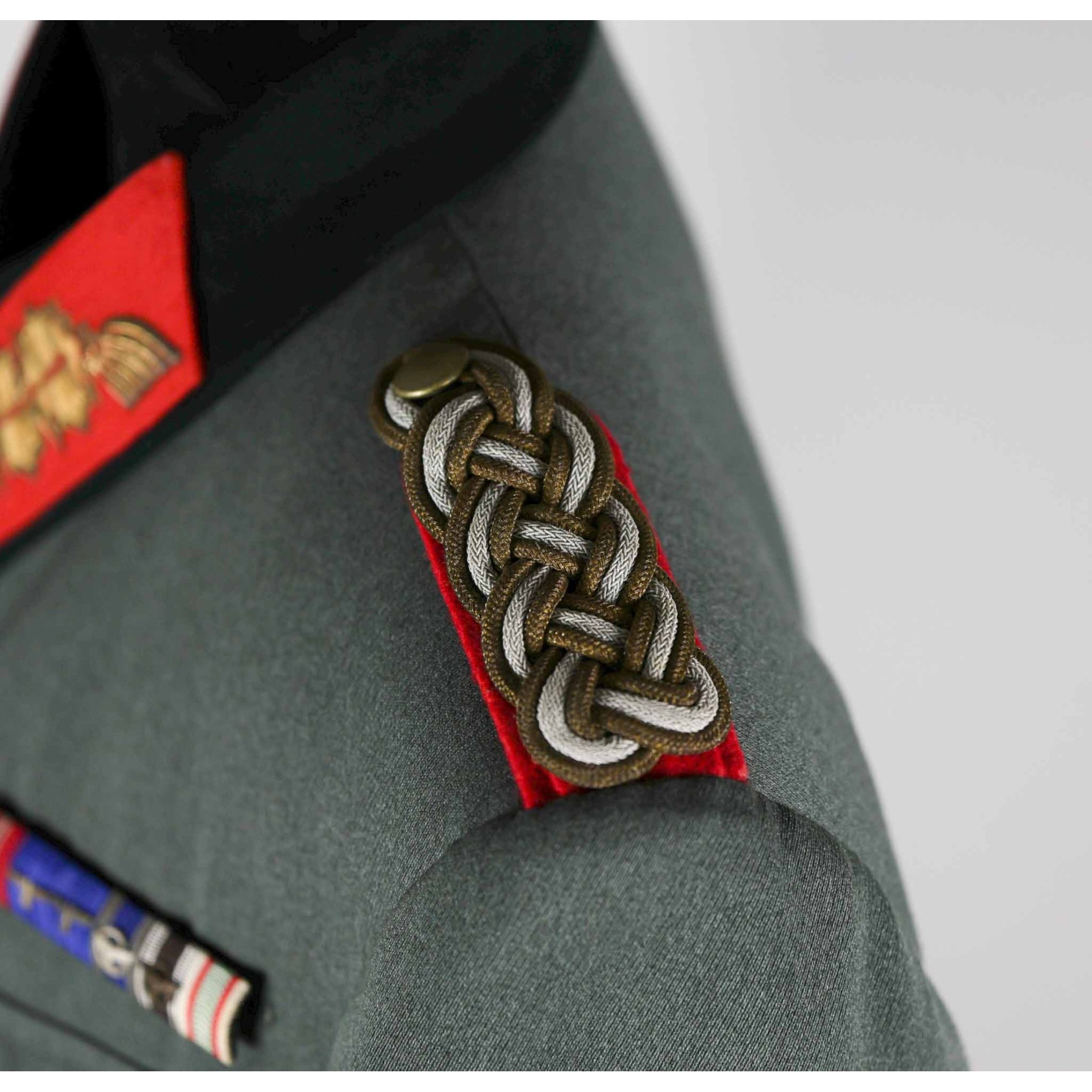 Wehrmacht Heer Feldbluse vom Generalmajor mit Feldspange Zustand 1- — image 9