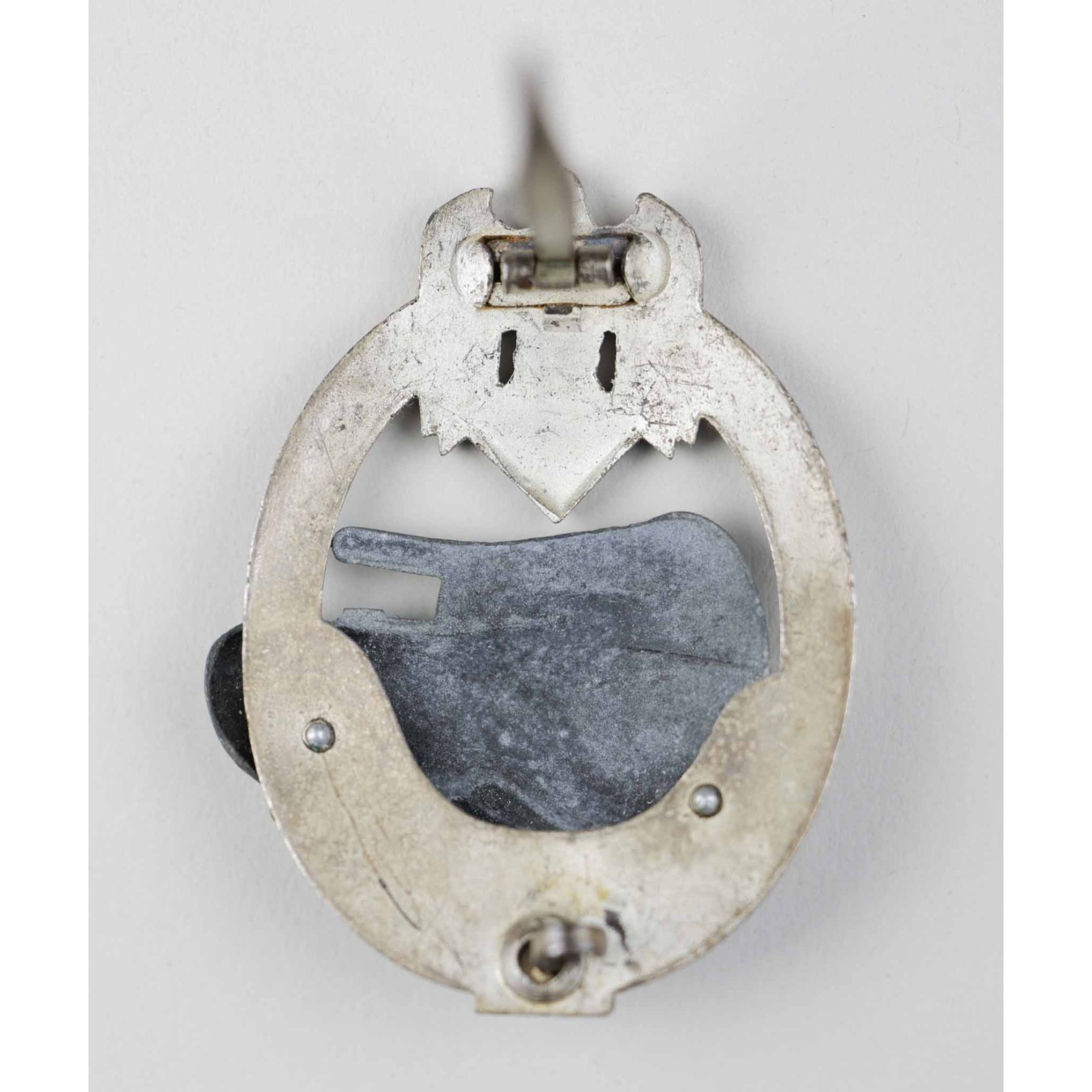 Panzerkampfabzeichen in Silber mit Einsatzzahl 25 (JFS) Ungetragen! — image 6