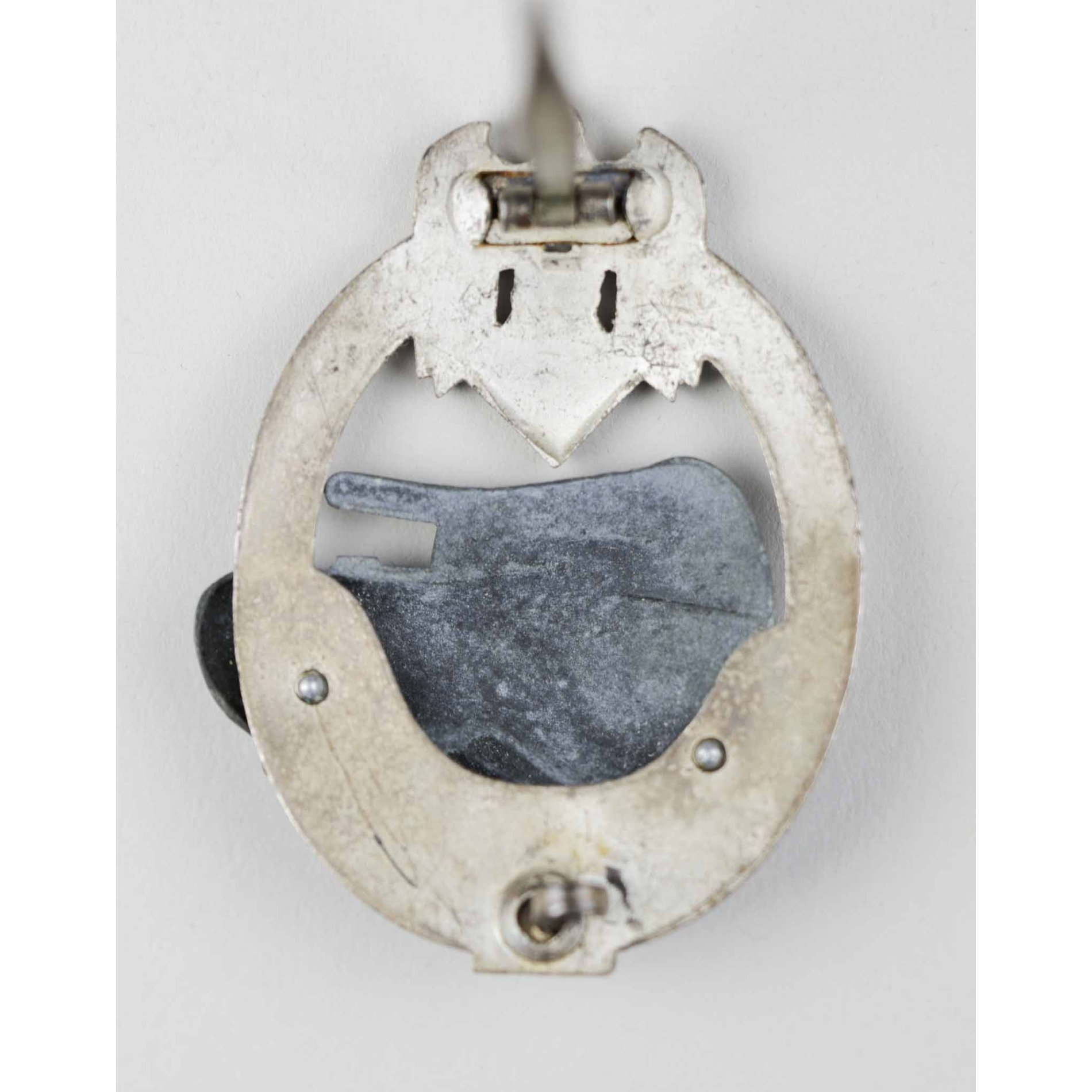 Panzerkampfabzeichen in Silber mit Einsatzzahl 25 (JFS) Ungetragen! — image 8