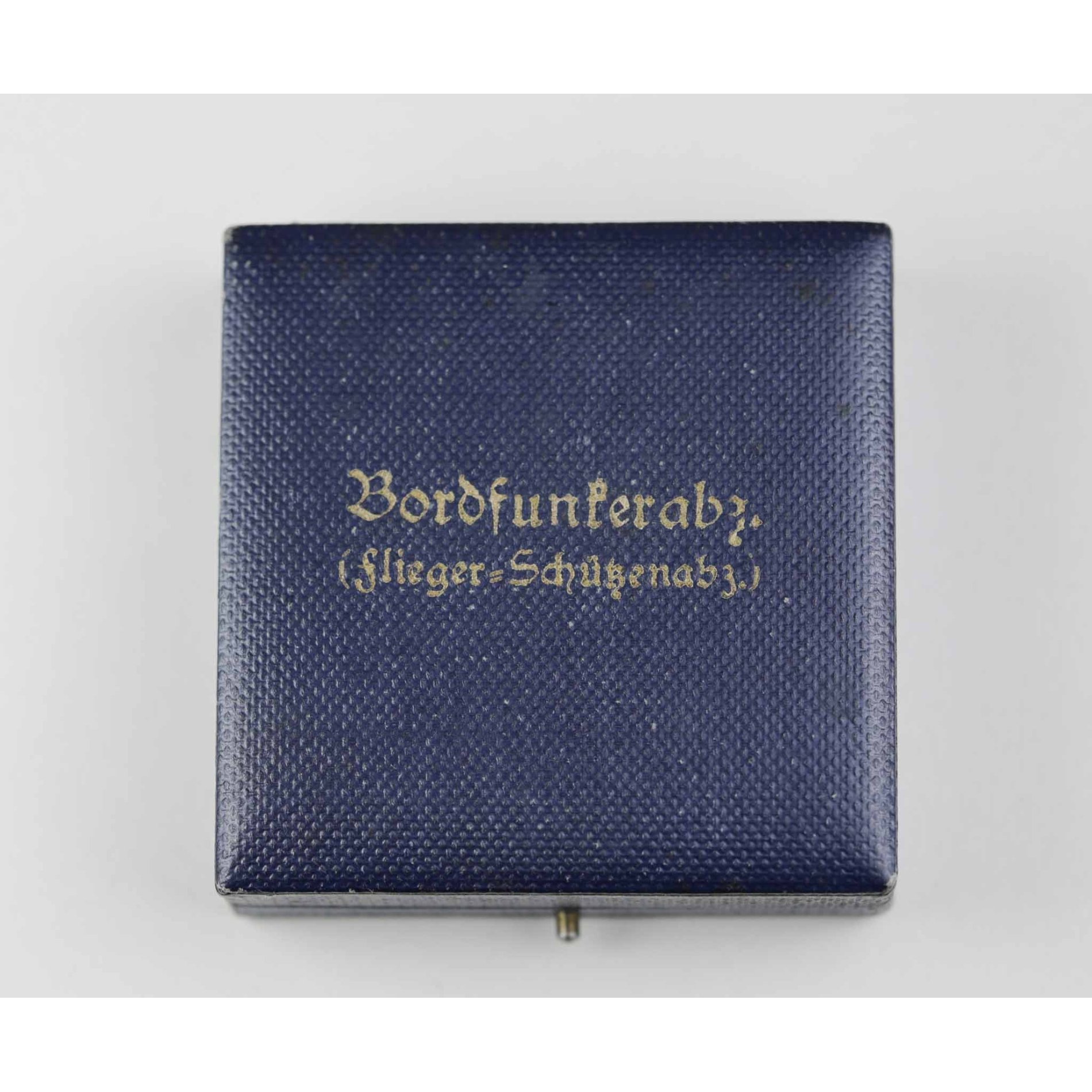 Luftwaffe Bordfunkerabzeichen Flieger Schützenabz. Assmann im Etui, Zustand 1 MINT — image 10