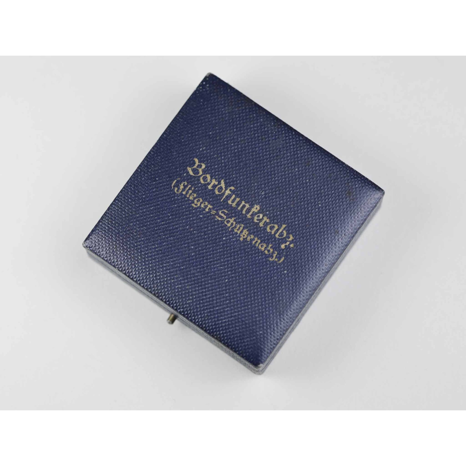 Luftwaffe Bordfunkerabzeichen Flieger Schützenabz. Assmann im Etui, Zustand 1 MINT — image 11