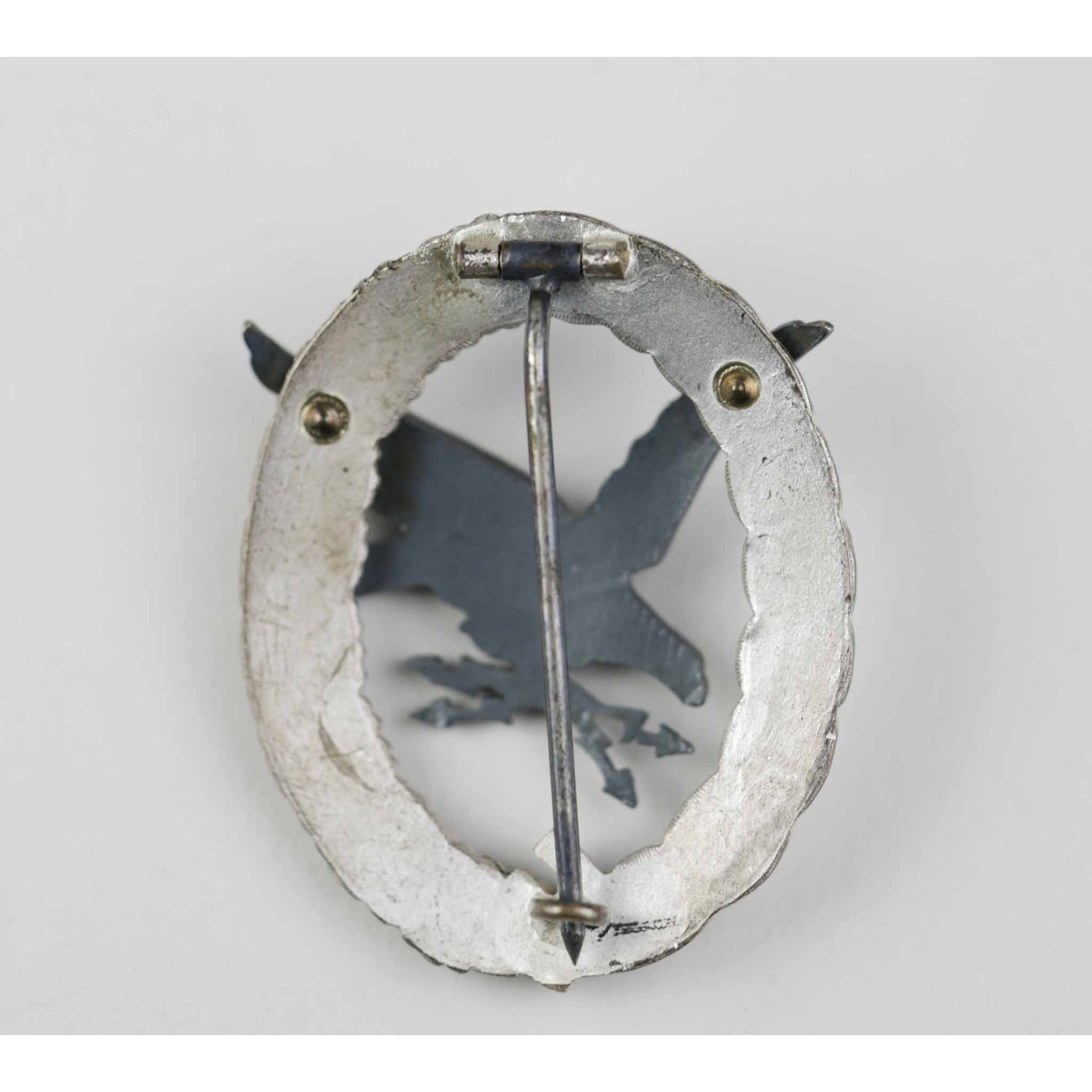 Luftwaffe Bordfunkerabzeichen Flieger Schützenabz. Assmann im Etui, Zustand 1 MINT — image 6