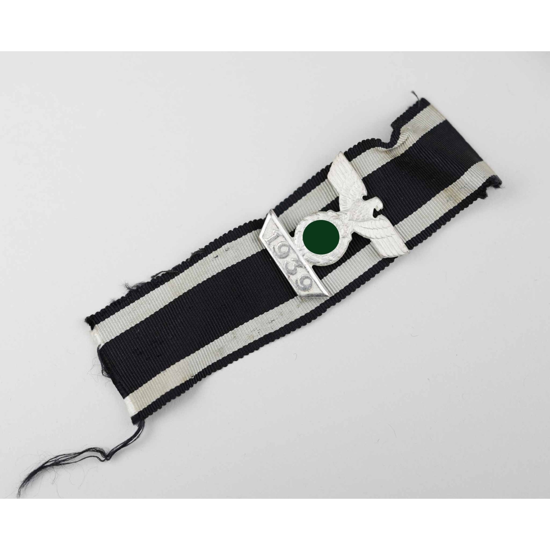 Wiederholungsspange zum Eisernen Kreuz 2.Klassem 1914 'L/18' im Zustand 1 MINT — image 3