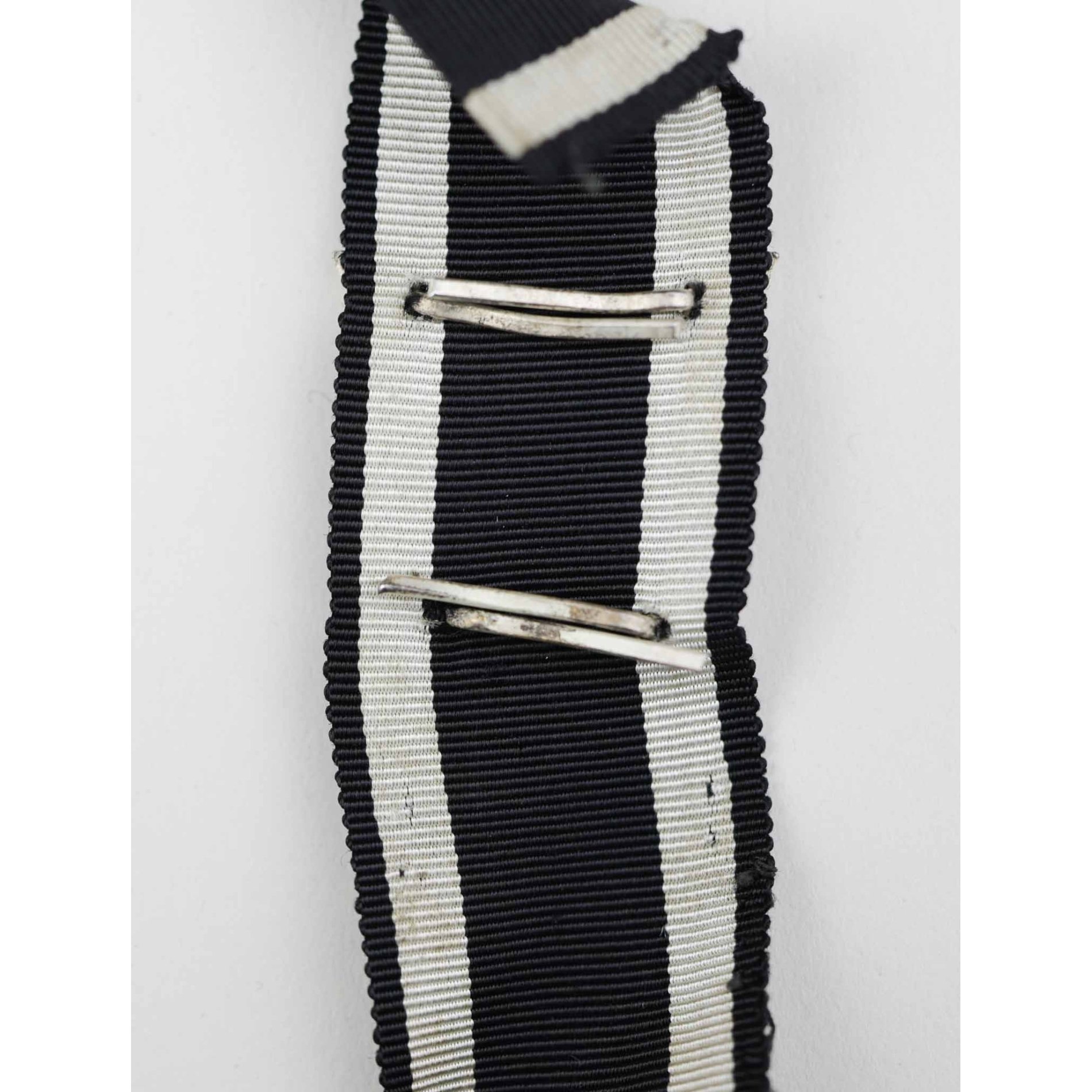 Wiederholungsspange zum Eisernen Kreuz 2.Klassem 1914 'L/18' im Zustand 1 MINT — image 4