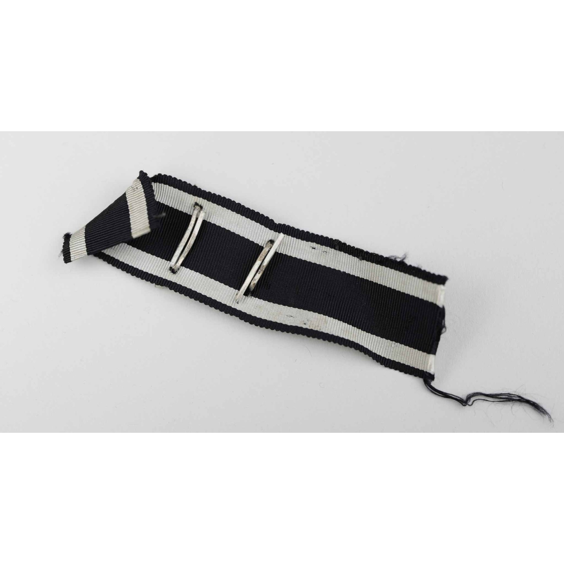 Wiederholungsspange zum Eisernen Kreuz 2.Klassem 1914 'L/18' im Zustand 1 MINT — image 5