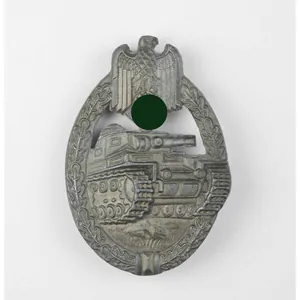 Panzerkampfabzeichen in Bronze mit Hersteller 'EWE'
