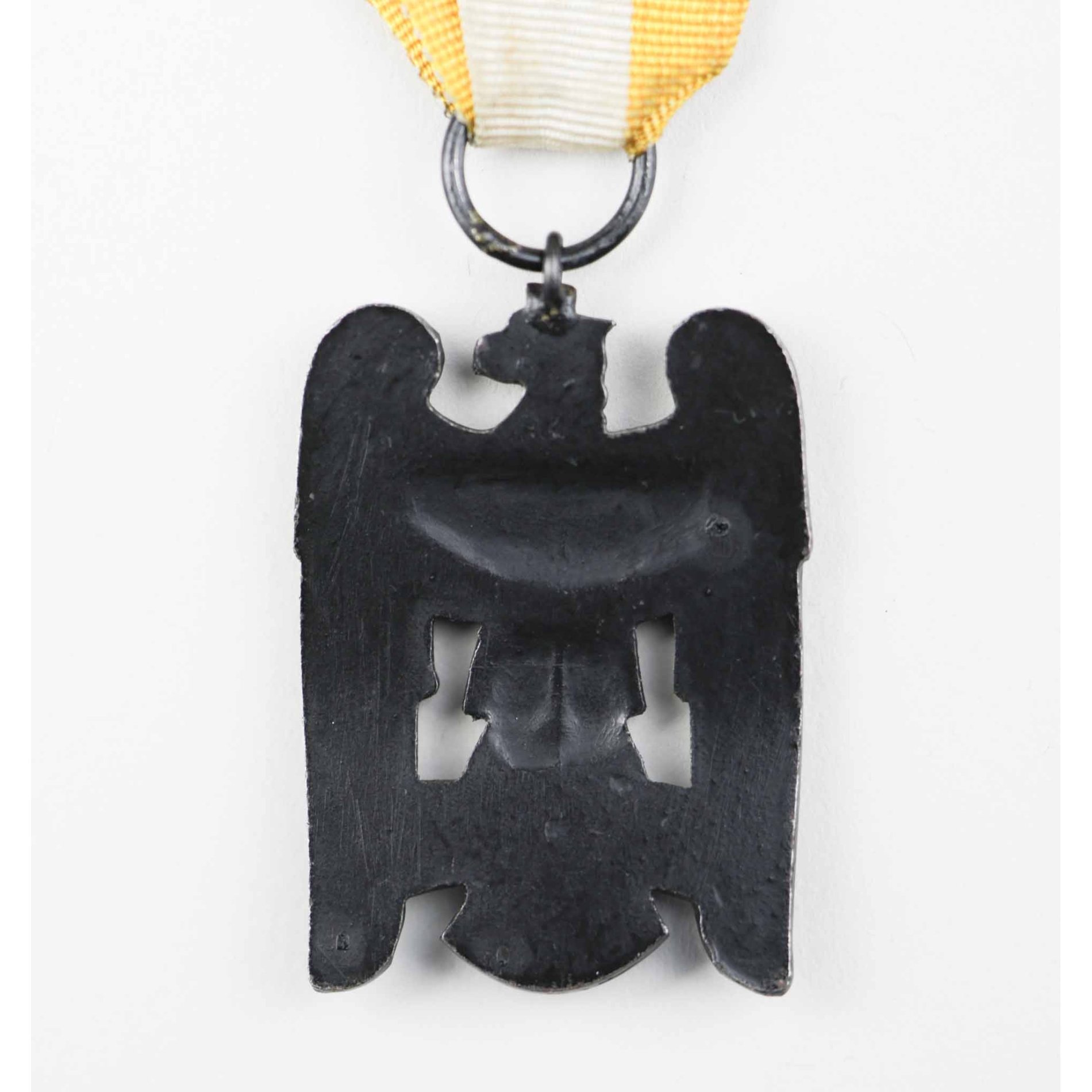 Schlesisches Bewährungsabzeichen 'Schlesischer Adler' 2. Klasse am Band — image 3