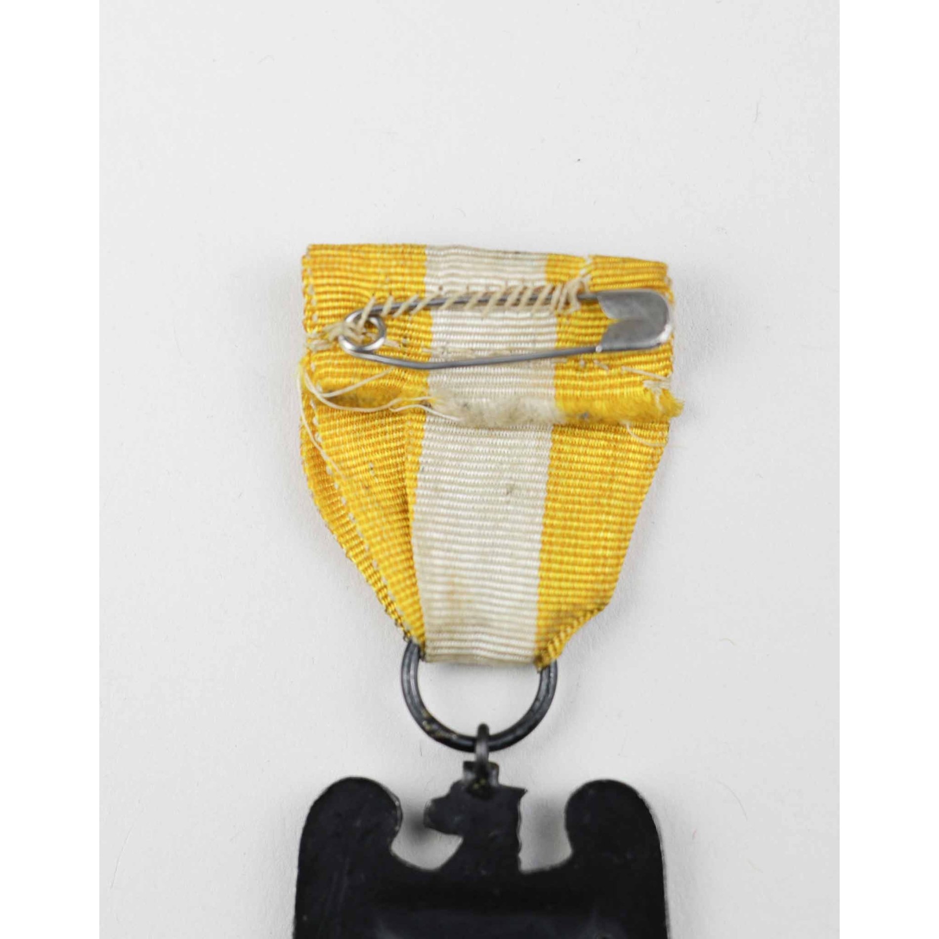 Schlesisches Bewährungsabzeichen 'Schlesischer Adler' 2. Klasse am Band — image 4