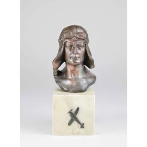 1.Weltkrieg Fliegerskulptur Pilot mit Fliegerhaube