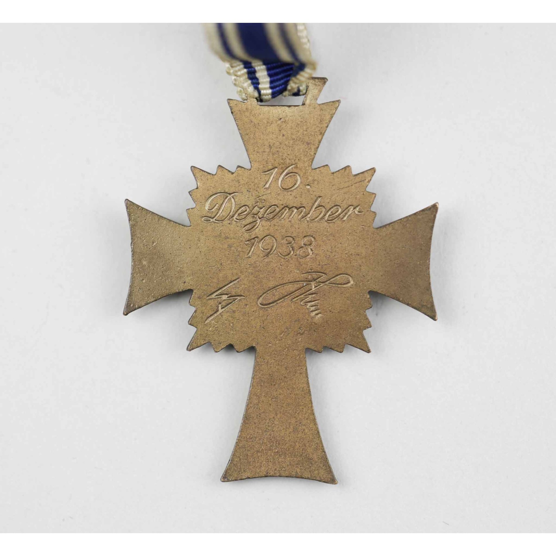 Ehrenkreuz Der Deutschen Mutter Mutterkreuz in Bronze — image 2